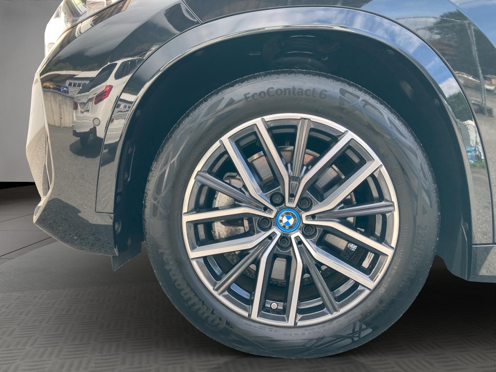 BMW iX1 U11 30 xDrive-image-17