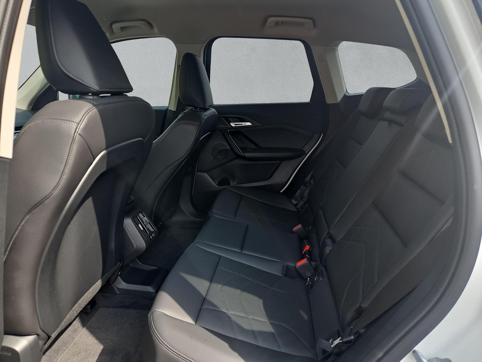 BMW iX1 20 eDrive U11 (CH) AHK 📍-image-9