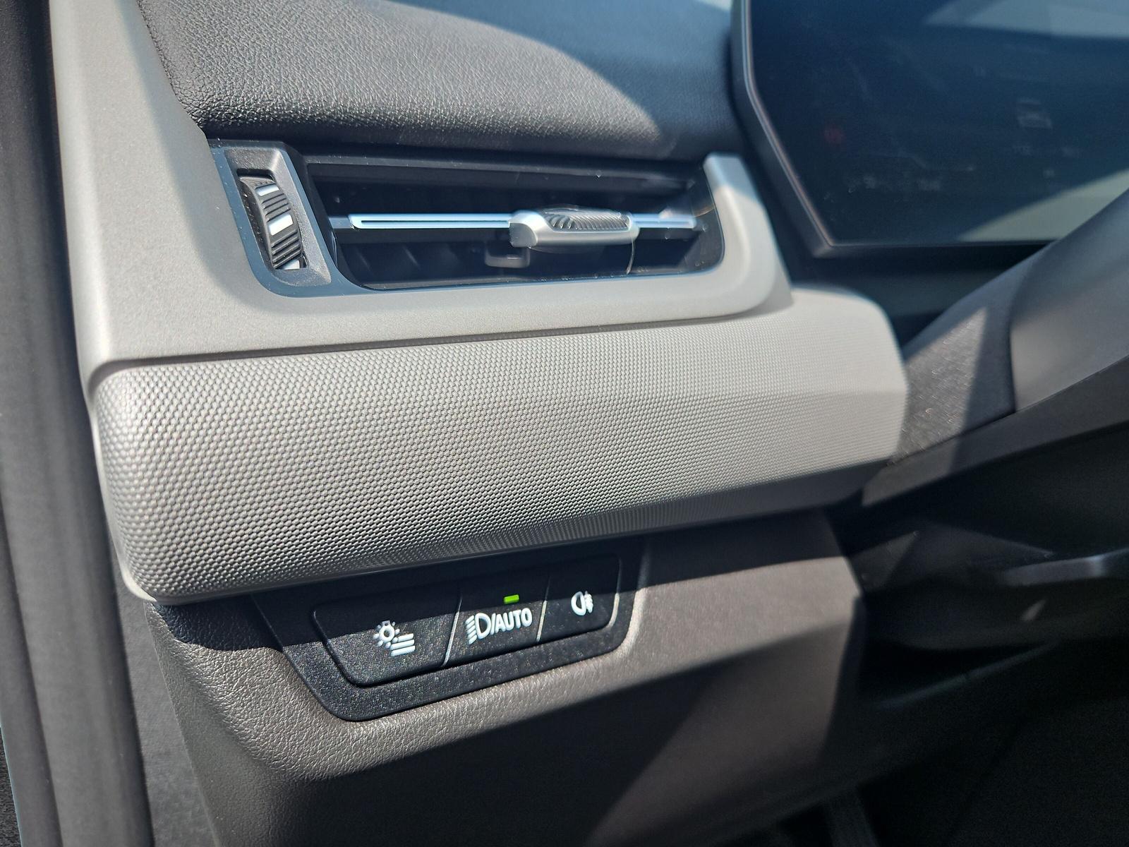 BMW iX1 20 eDrive U11 (CH) AHK 📍 ** Action Leasing à 2.88% Jusqu'au 30.09.2026 **-image-23