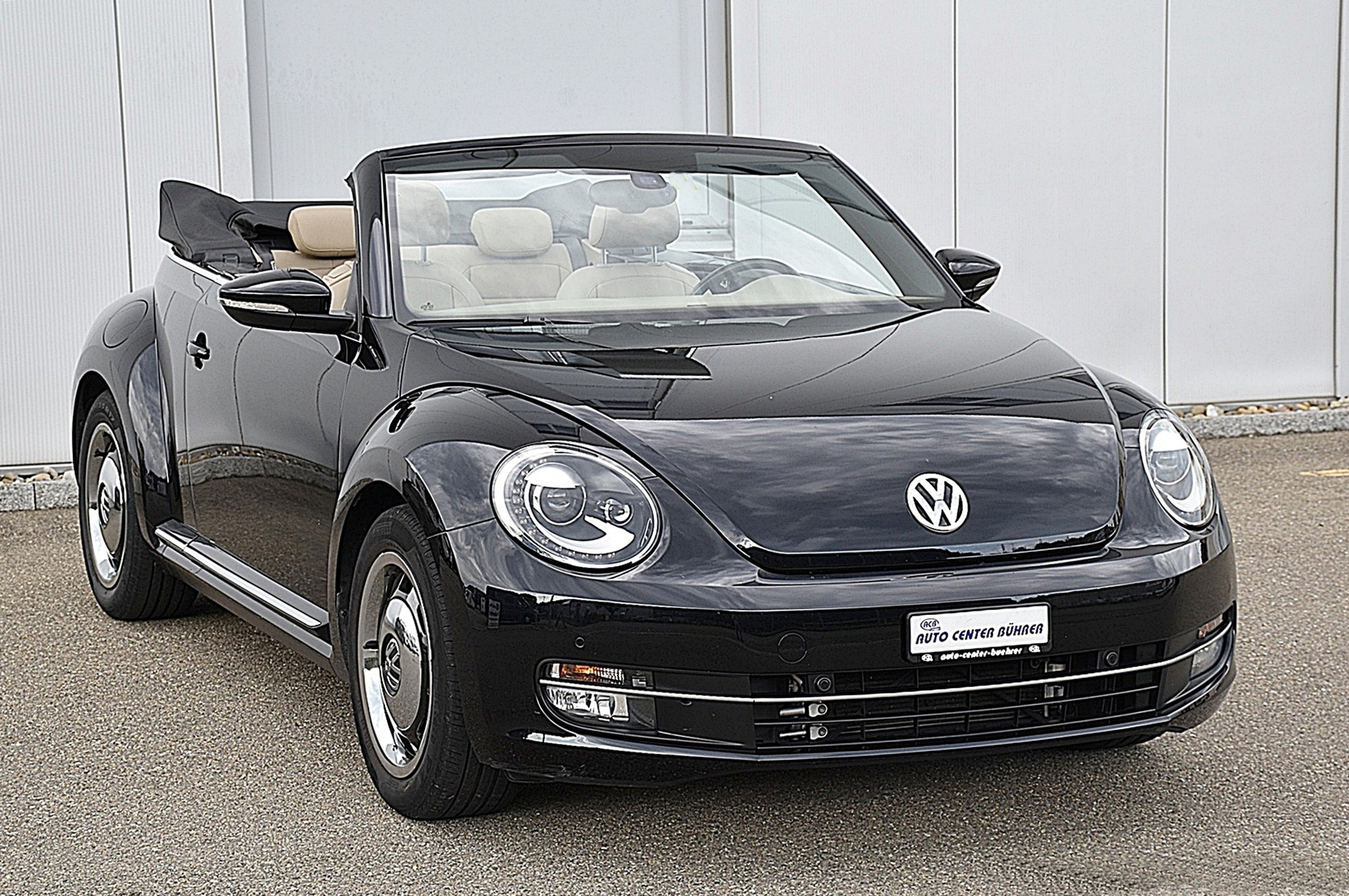 VW Beetle Cabrio 2.0 TSI BMT Sport Classic DSG-image-0