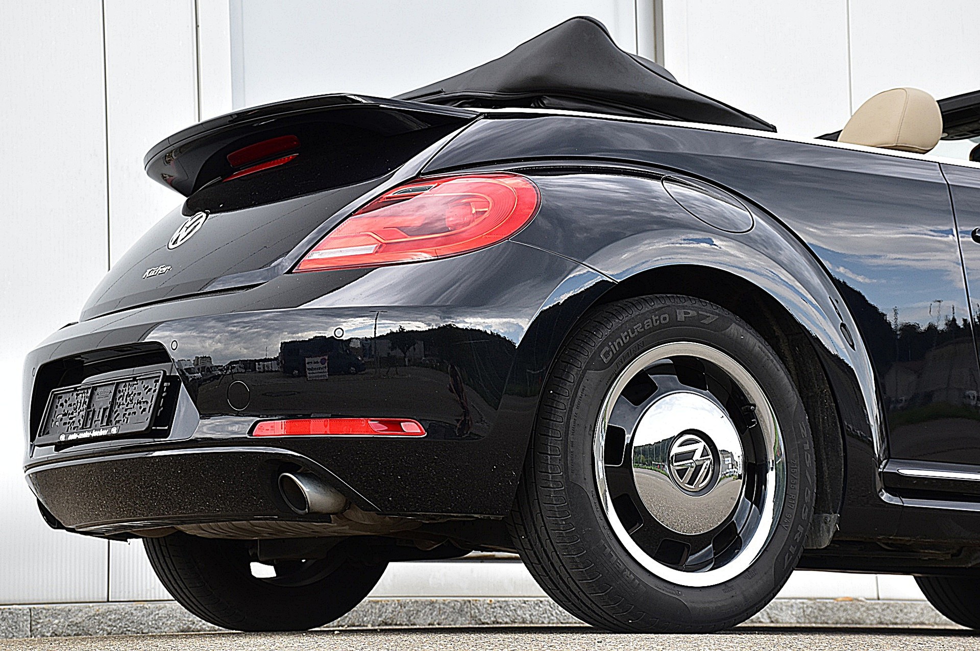 VW Beetle Cabrio 2.0 TSI BMT Sport Classic DSG-image-7