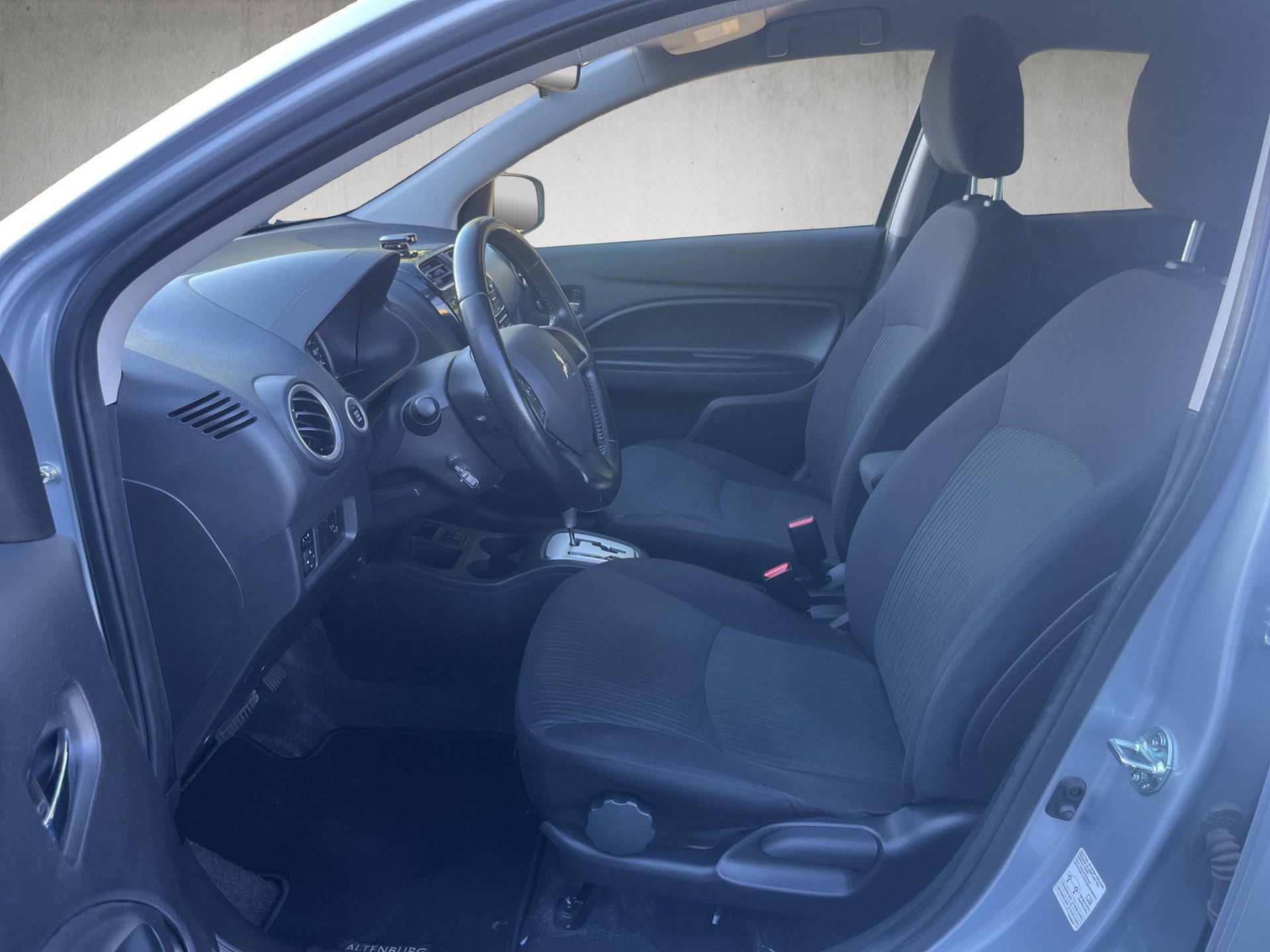 MITSUBISHI Attrage 1.2 Intense CVT-image-8