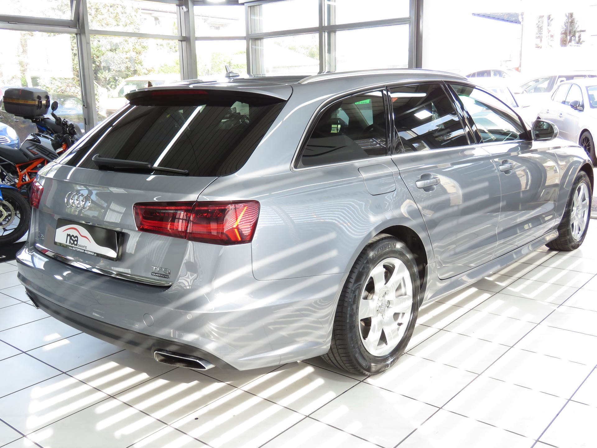AUDI A6 Avant 2.0 TFSI quattro S-tronic-image-3
