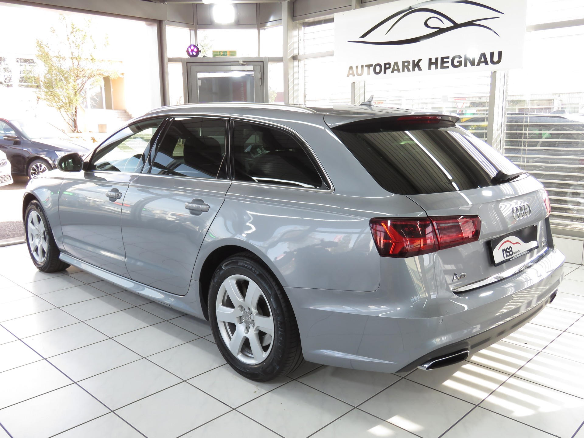 AUDI A6 Avant 2.0 TFSI quattro S-tronic-image-5