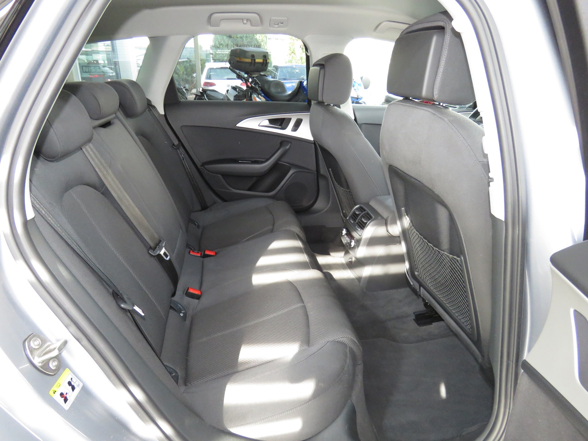 AUDI A6 Avant 2.0 TFSI quattro S-tronic-image-12