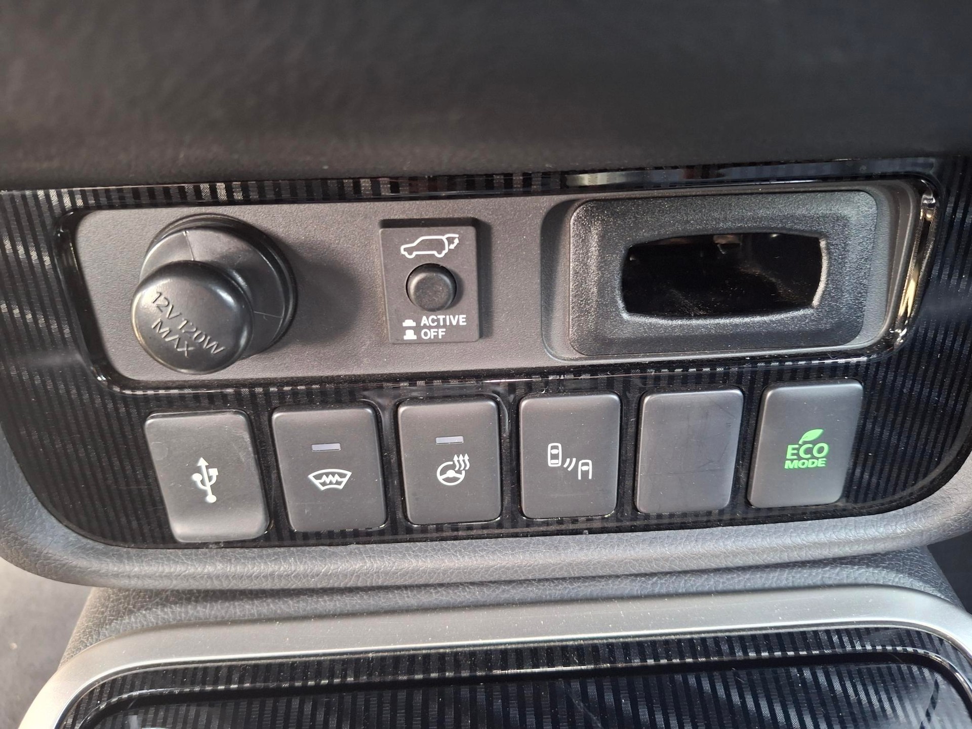MITSUBISHI Outlander 2.4 PHEV Diamond 4WD Automatic-image-12