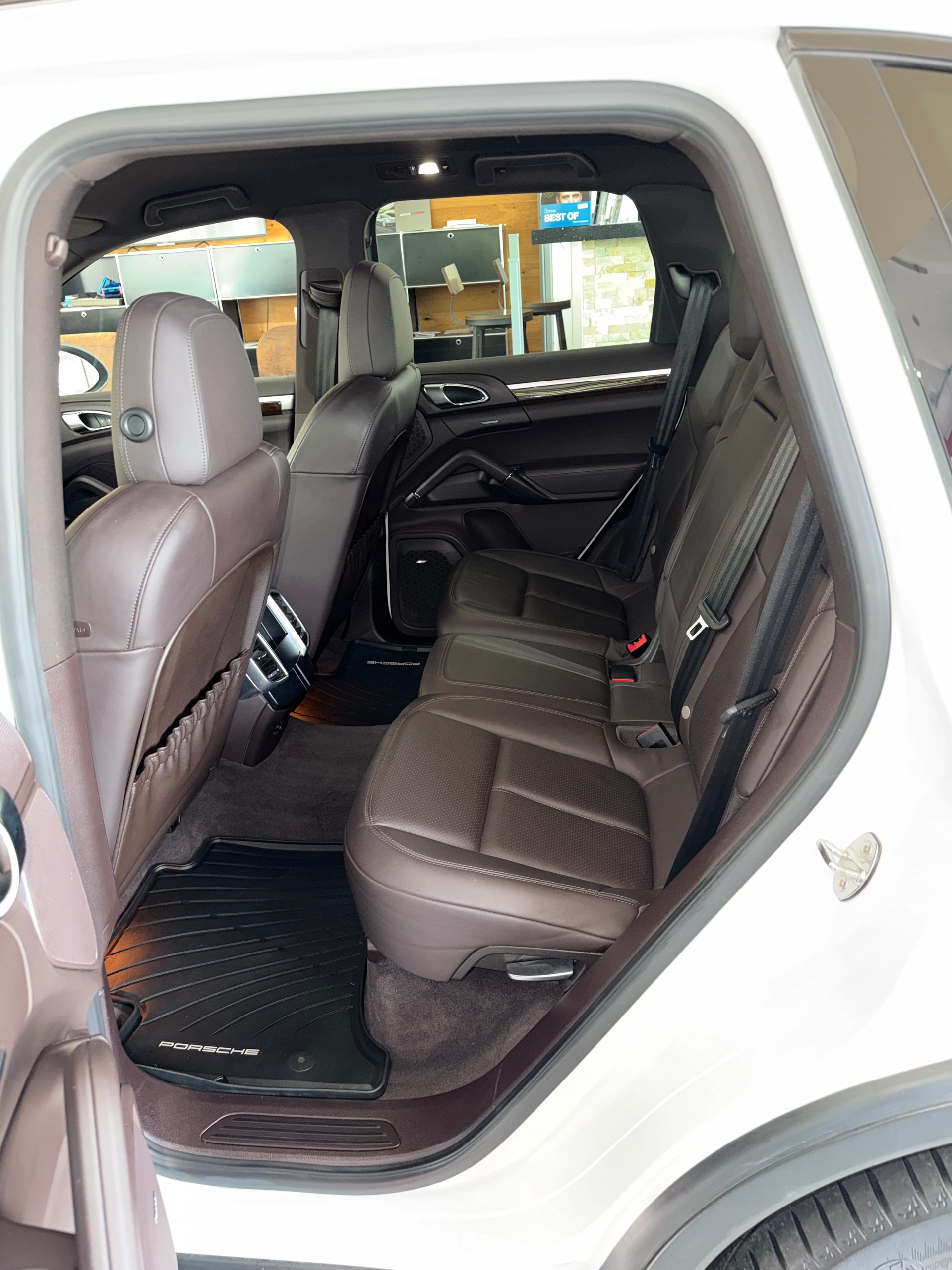 PORSCHE Cayenne Diesel-image-12