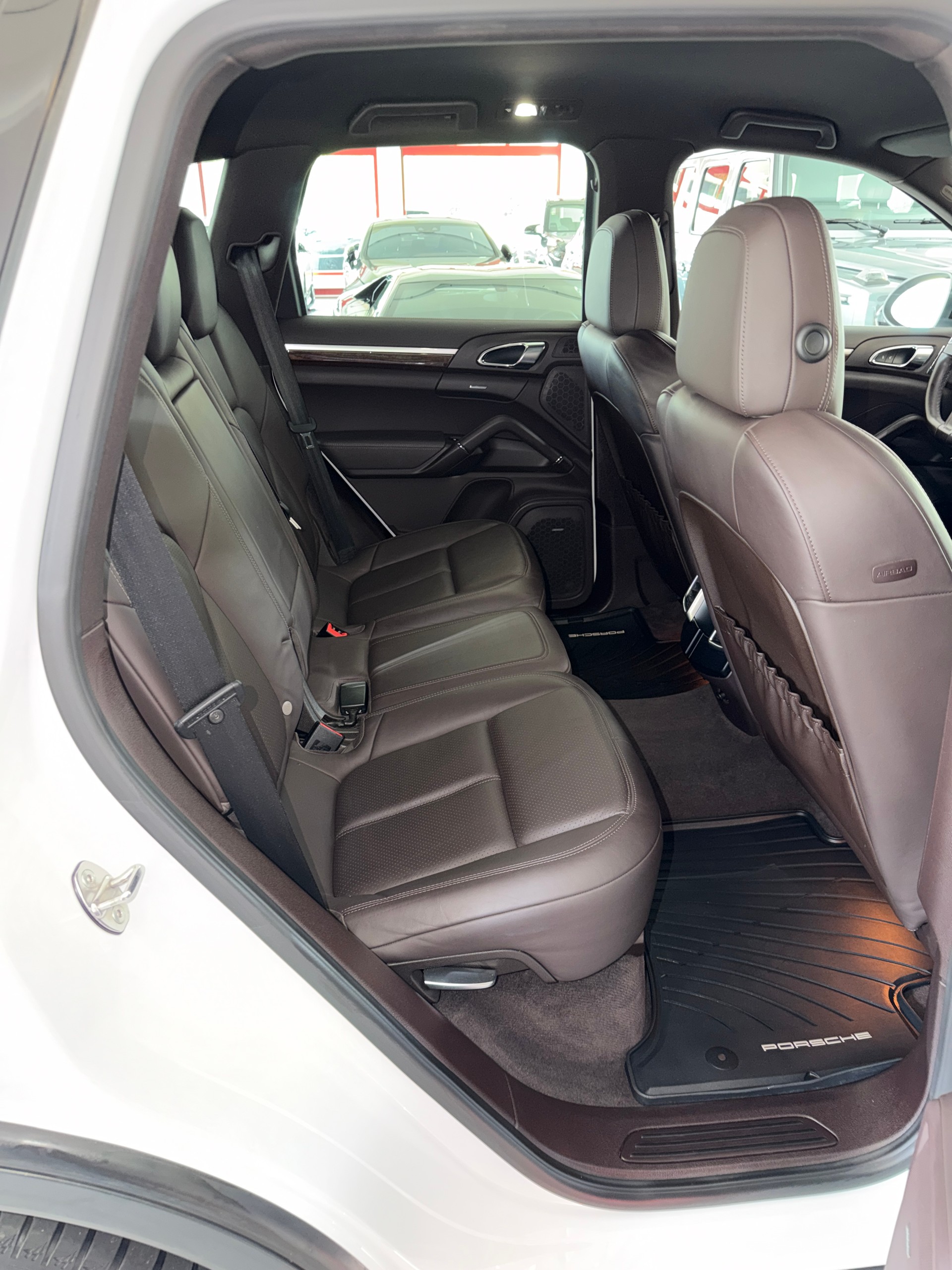 PORSCHE Cayenne Diesel-image-13