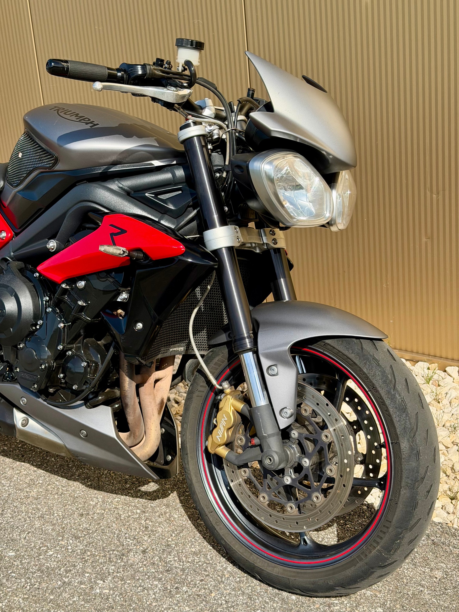 TRIUMPH Street Triple 675 R ABS-showroom-element-1