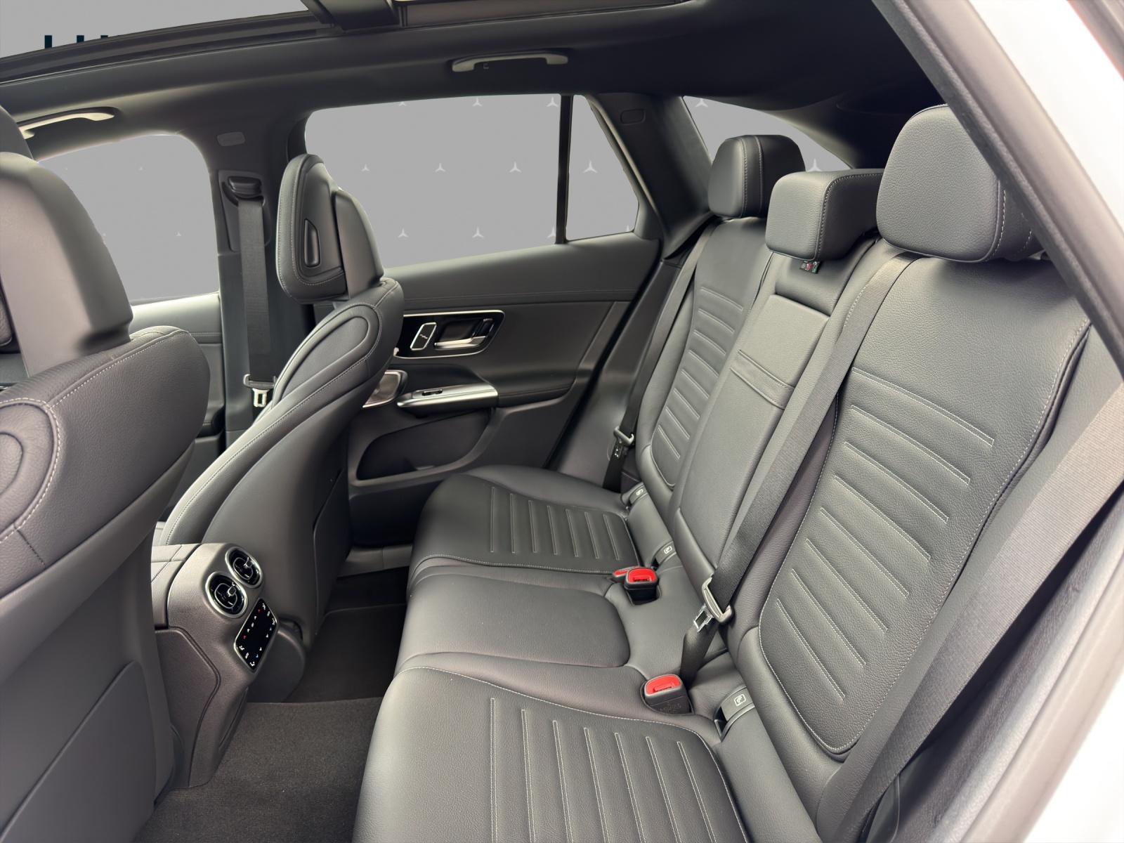 MERCEDES-BENZ GLC 400 e 4Matic EQ Star 9G-Tronic-image-13