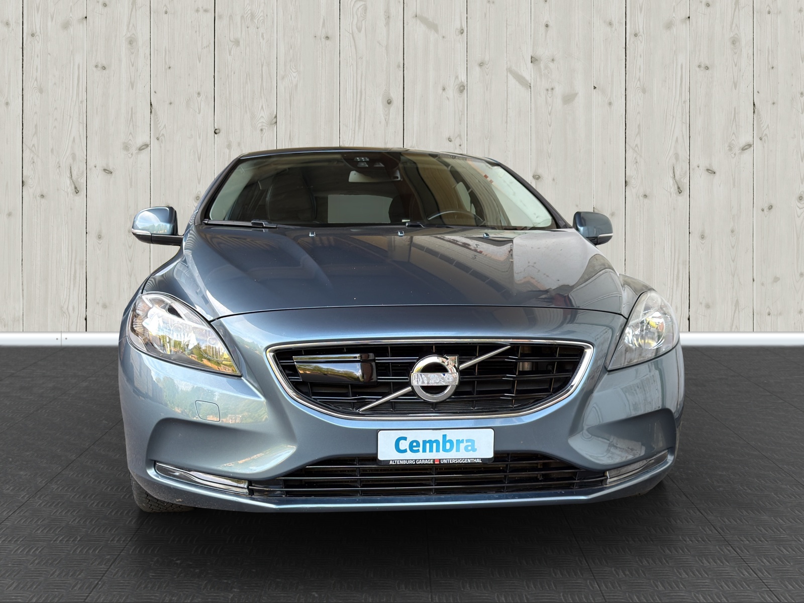 VOLVO V40 D2 Kinetic Powershift-image-1