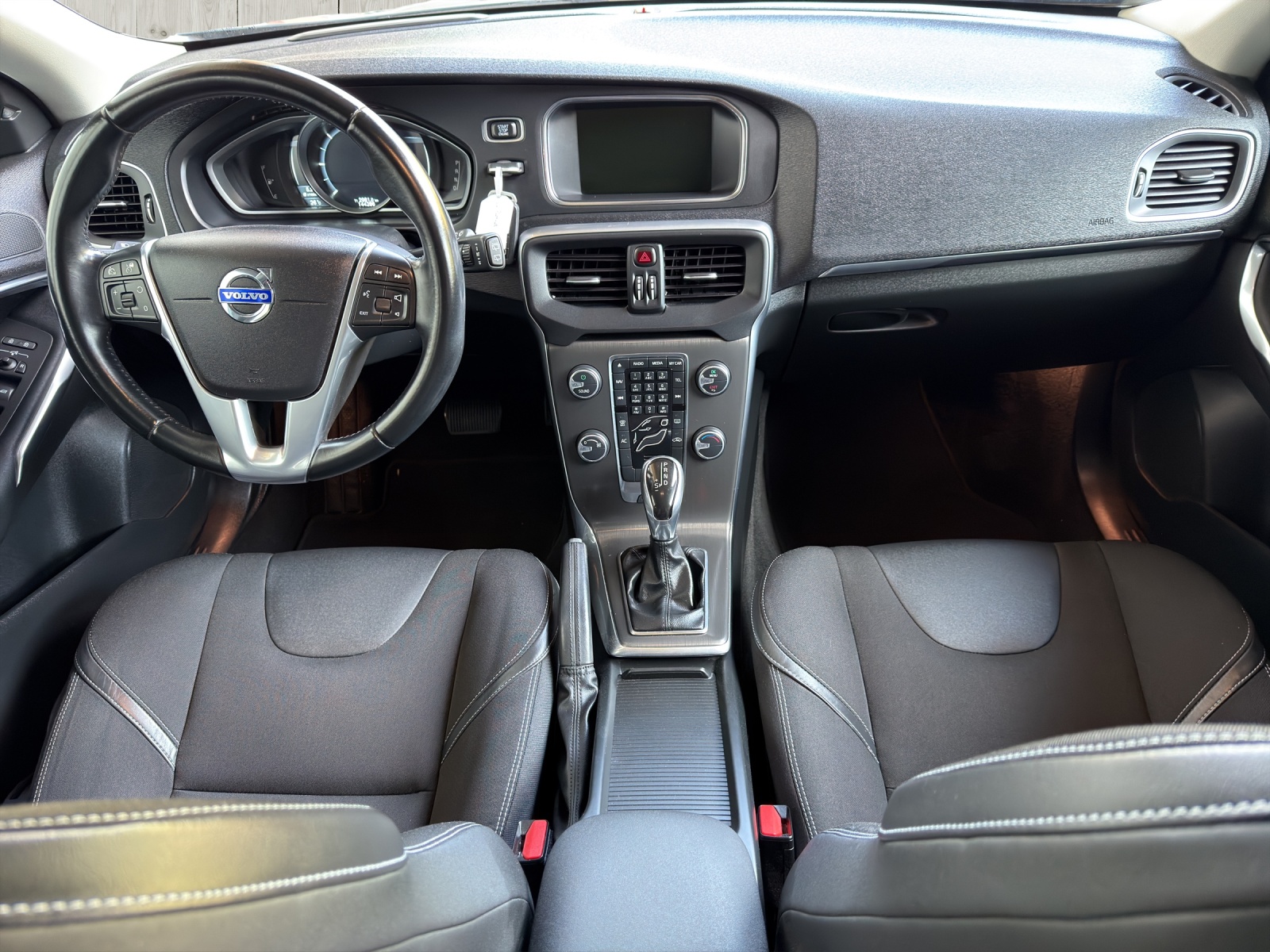 VOLVO V40 D2 Kinetic Powershift-image-8