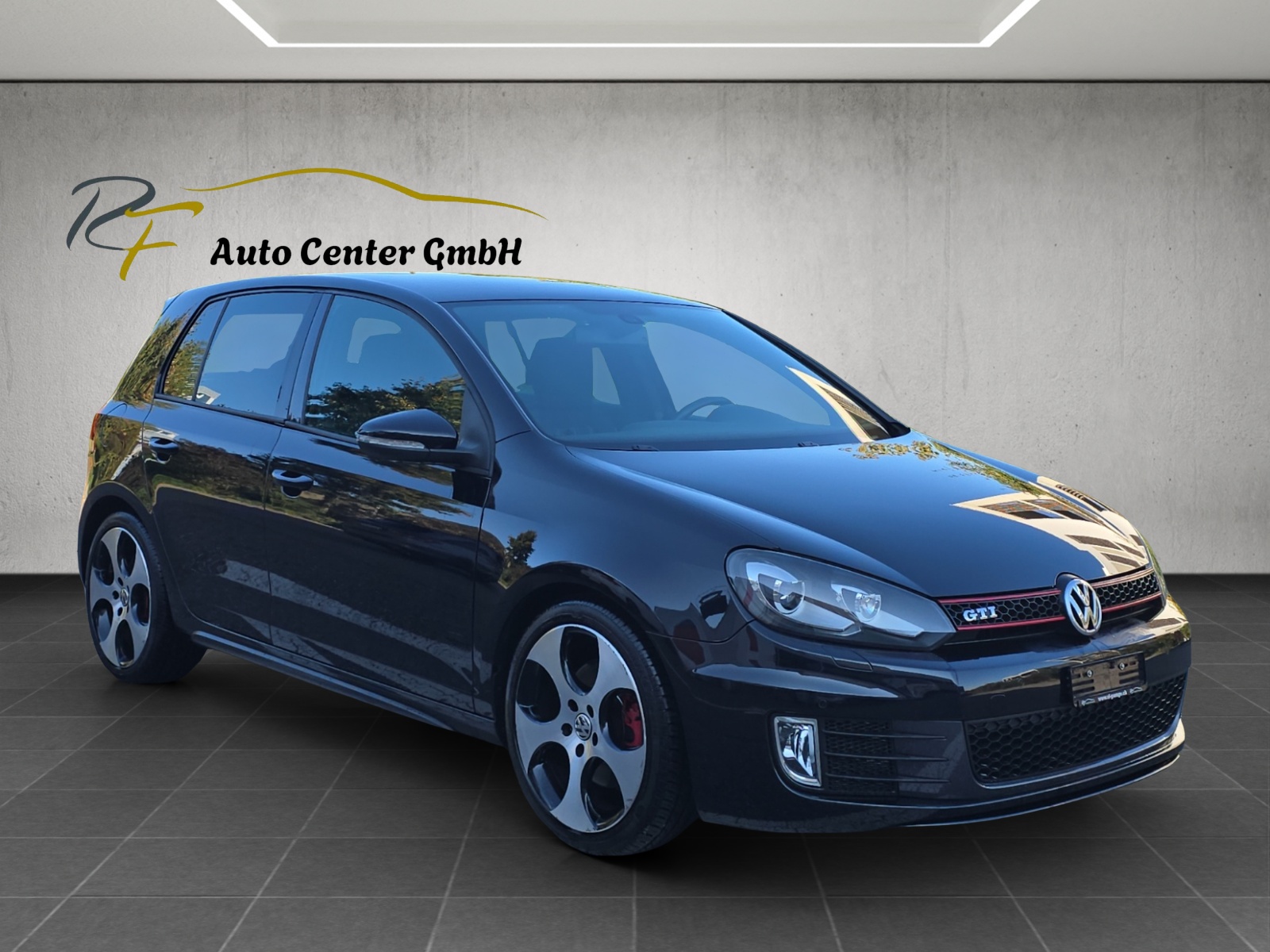 VW Golf 2.0 TSI GTI-image-4
