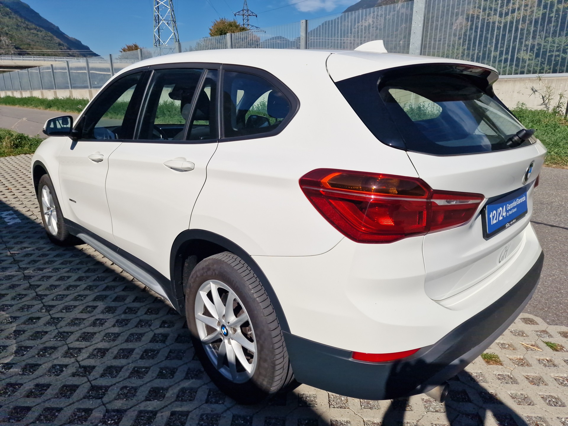 BMW X1 xDrive 20i Steptronic-image-4