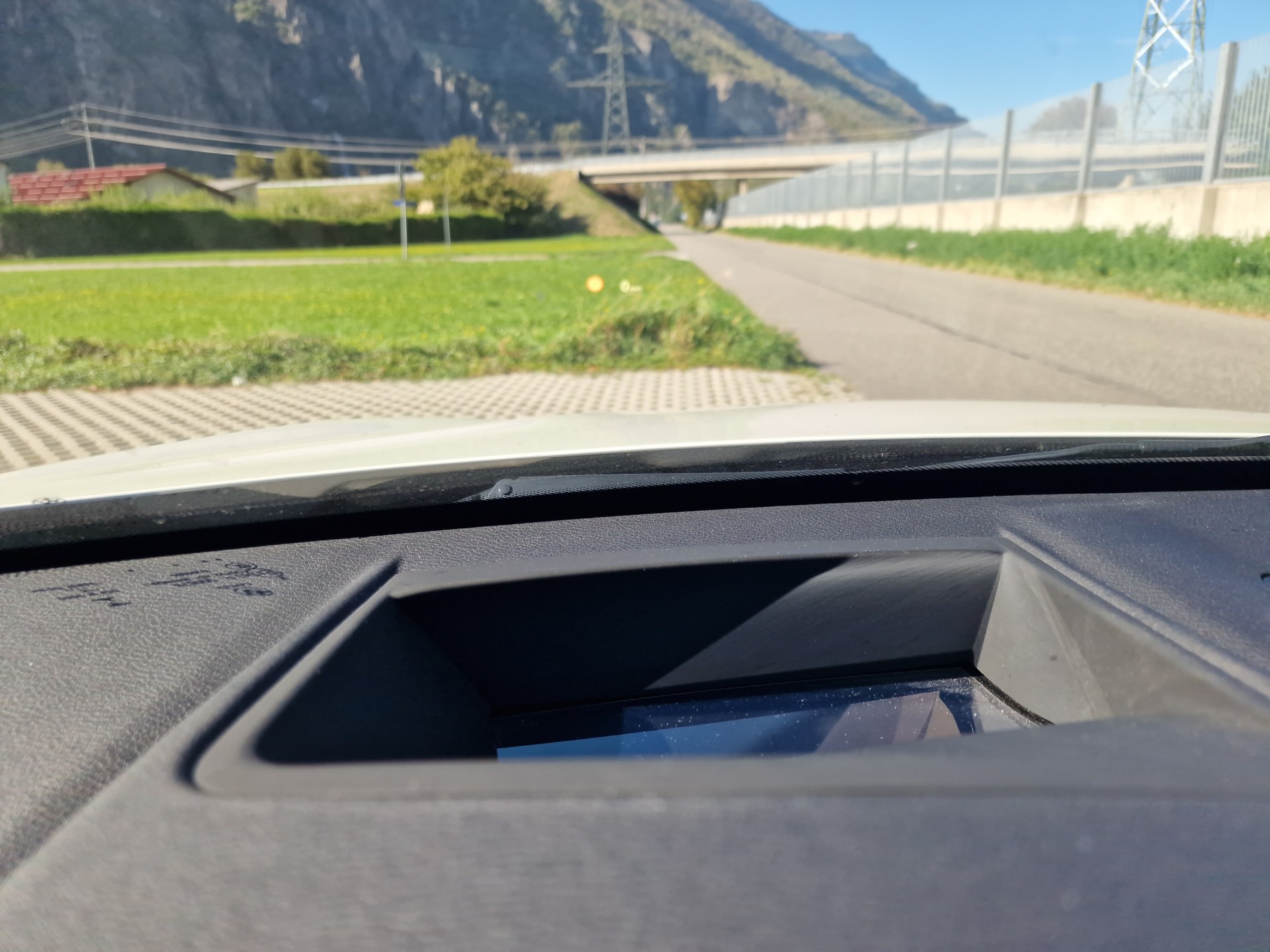 BMW X1 xDrive 20i Steptronic-image-10