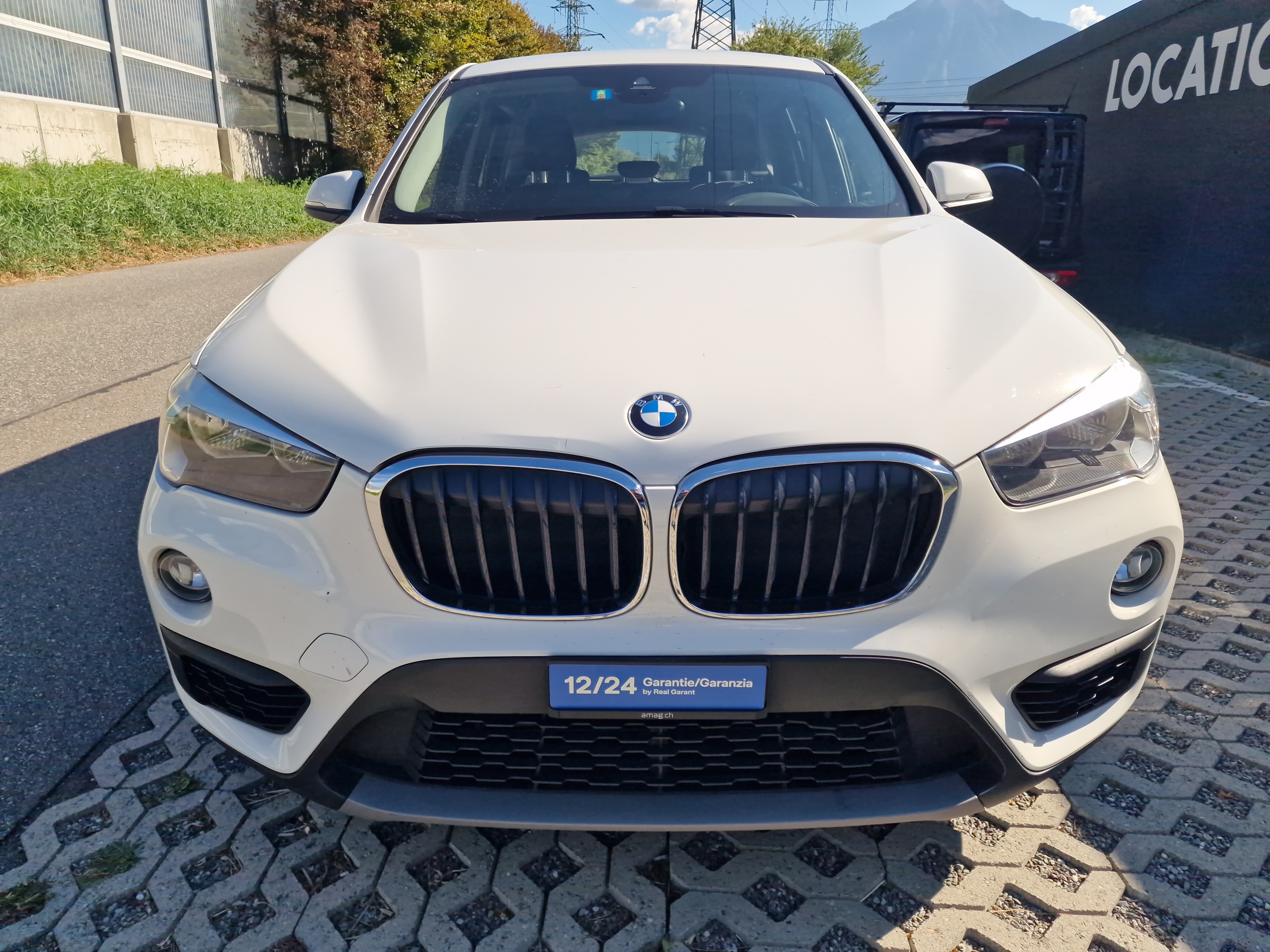 Car photo