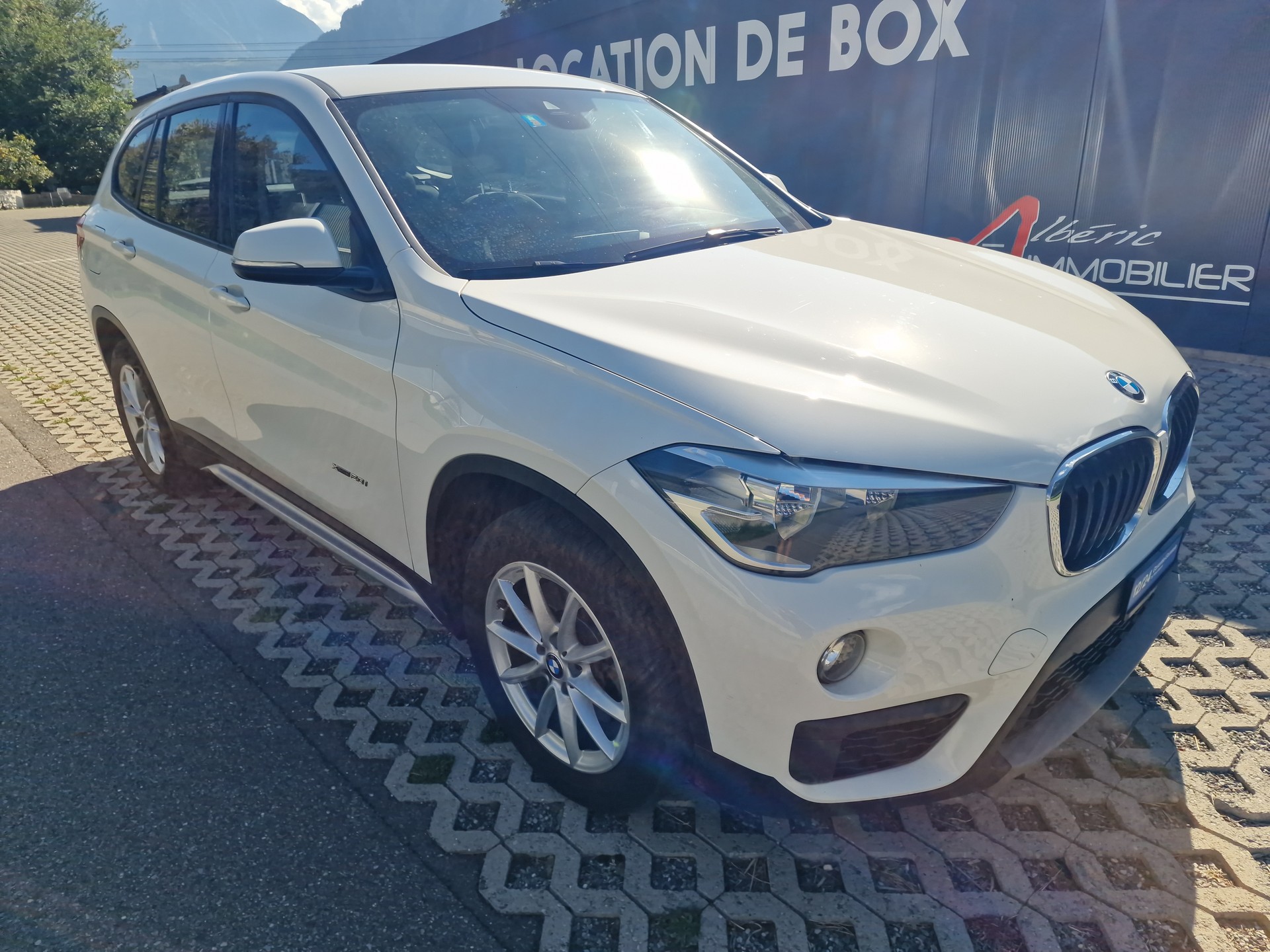 BMW X1 xDrive 20i Steptronic-image-2