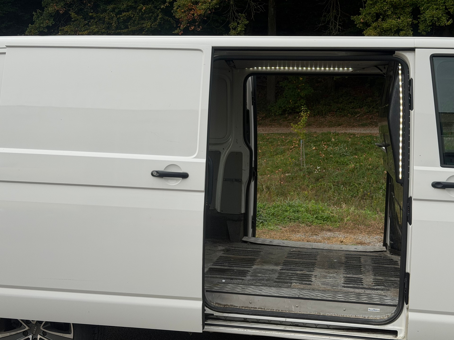 VW T6 2.0 Bi-TDI 4Motion DSG-image-8