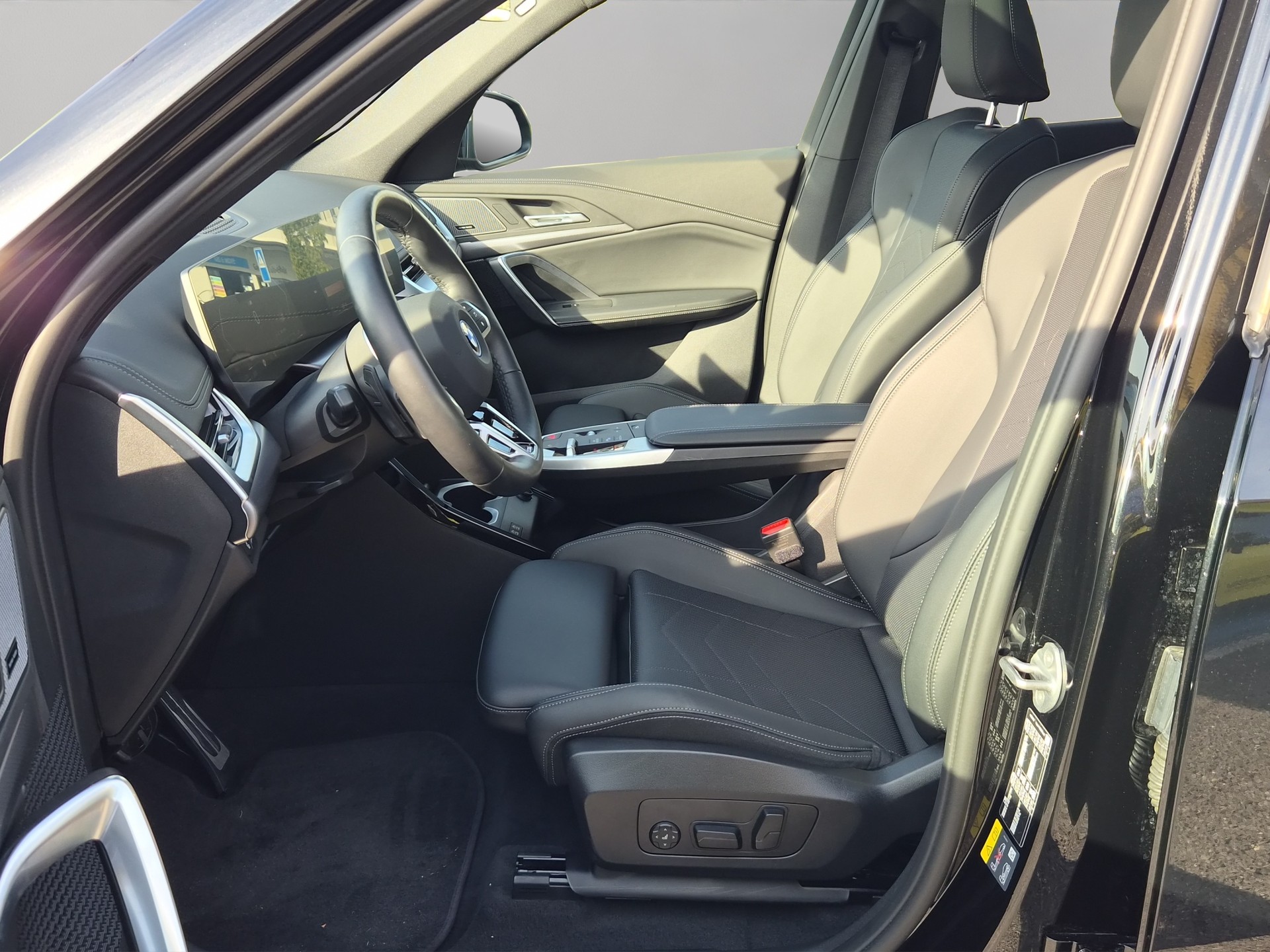 BMW X1 xDrive 30e M Sport-image-11