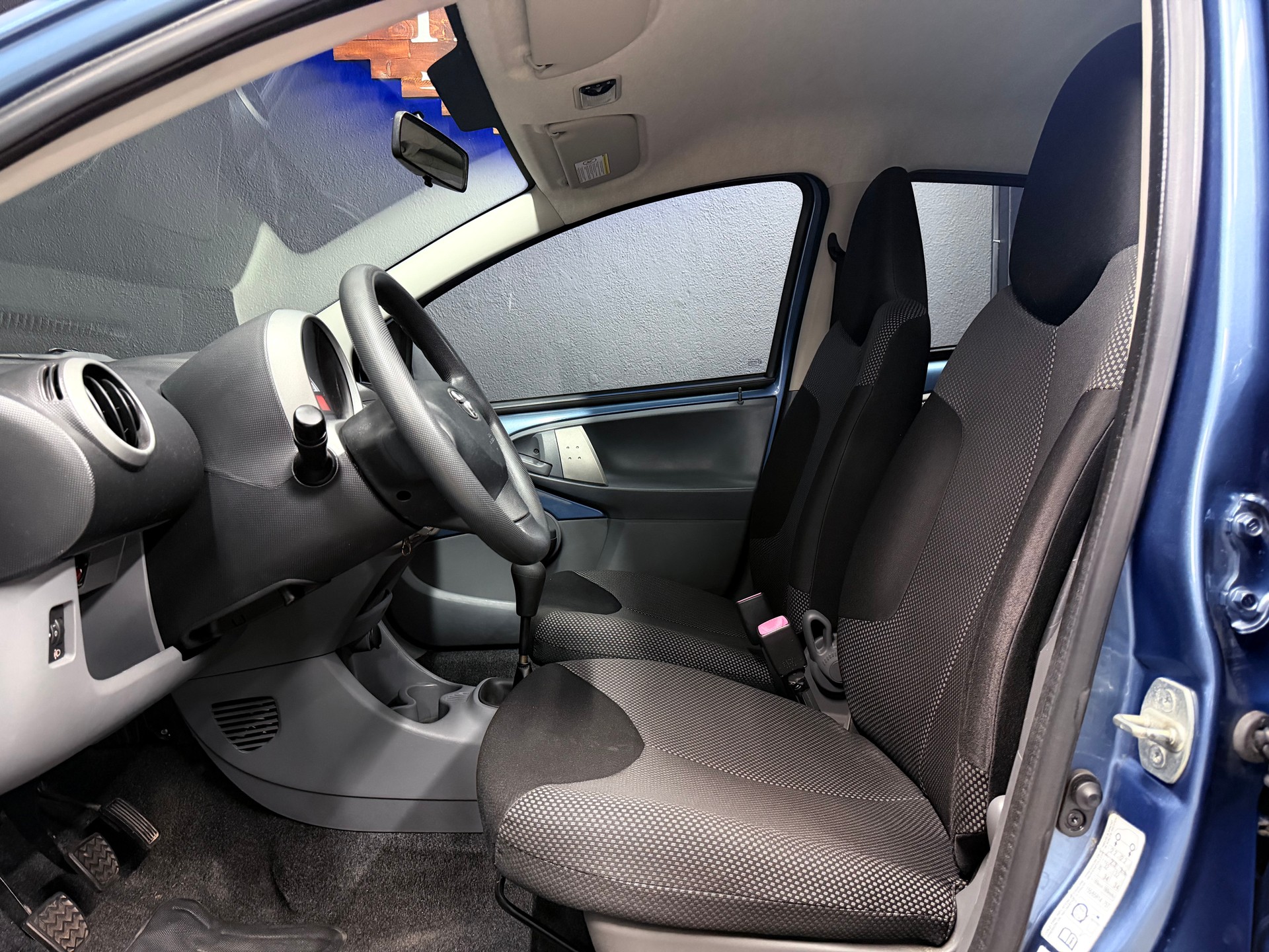 TOYOTA Aygo 1.0 Linea Sol-image-8