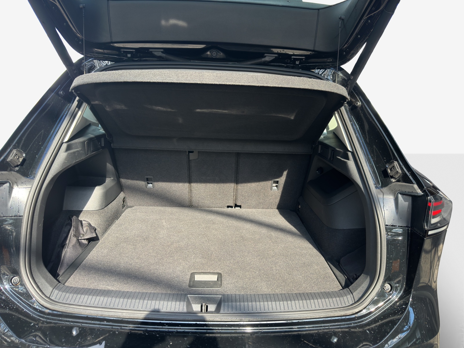 VW Tiguan 2.0 TSI DSG Life 4Motion-image-12