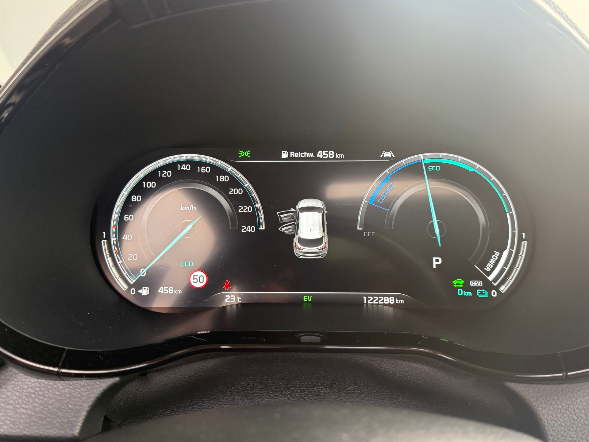 KIA 1.6 GDi Plug-in Hybrid Style-image-8
