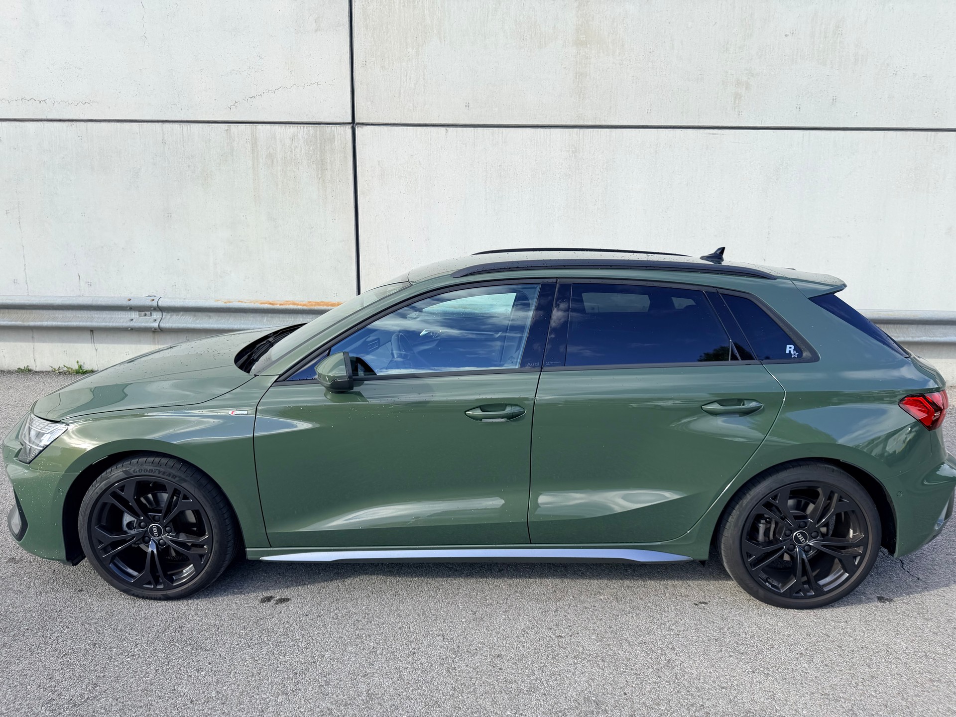 AUDI 1.5 35 TFSI S Line S-Tronic-image-1