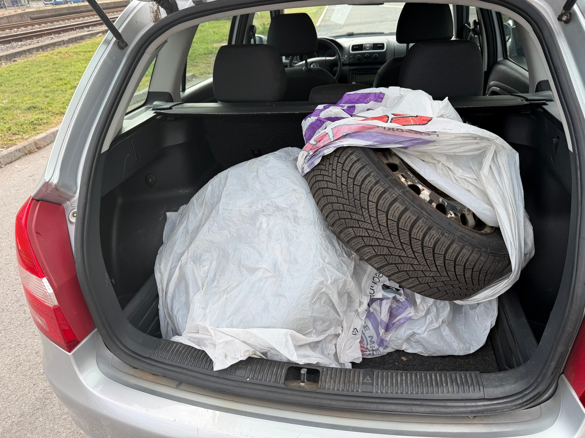 SKODA Fabia 1.4 TDI Ambiente-image-9
