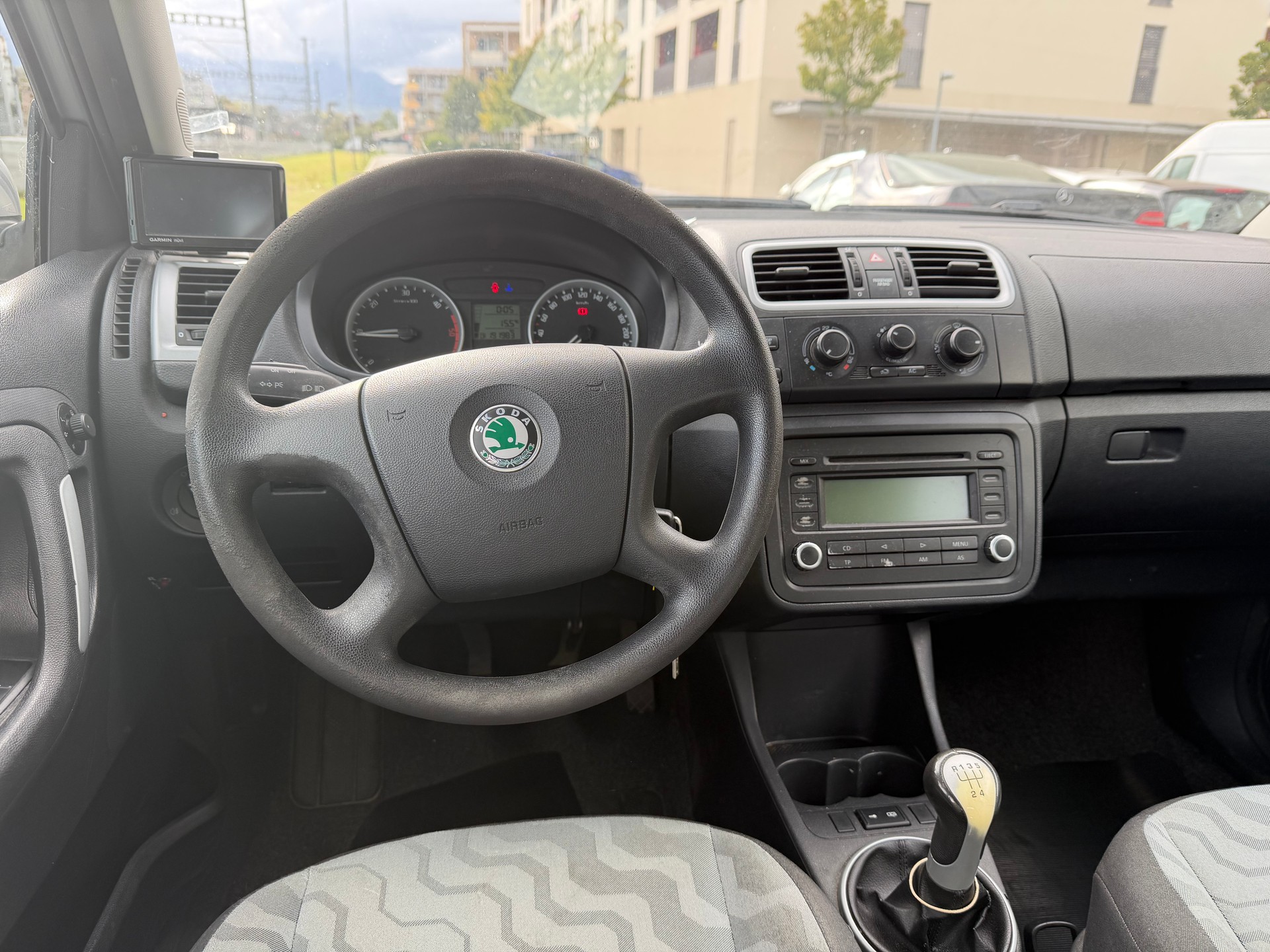 SKODA Fabia 1.4 TDI Ambiente-image-8