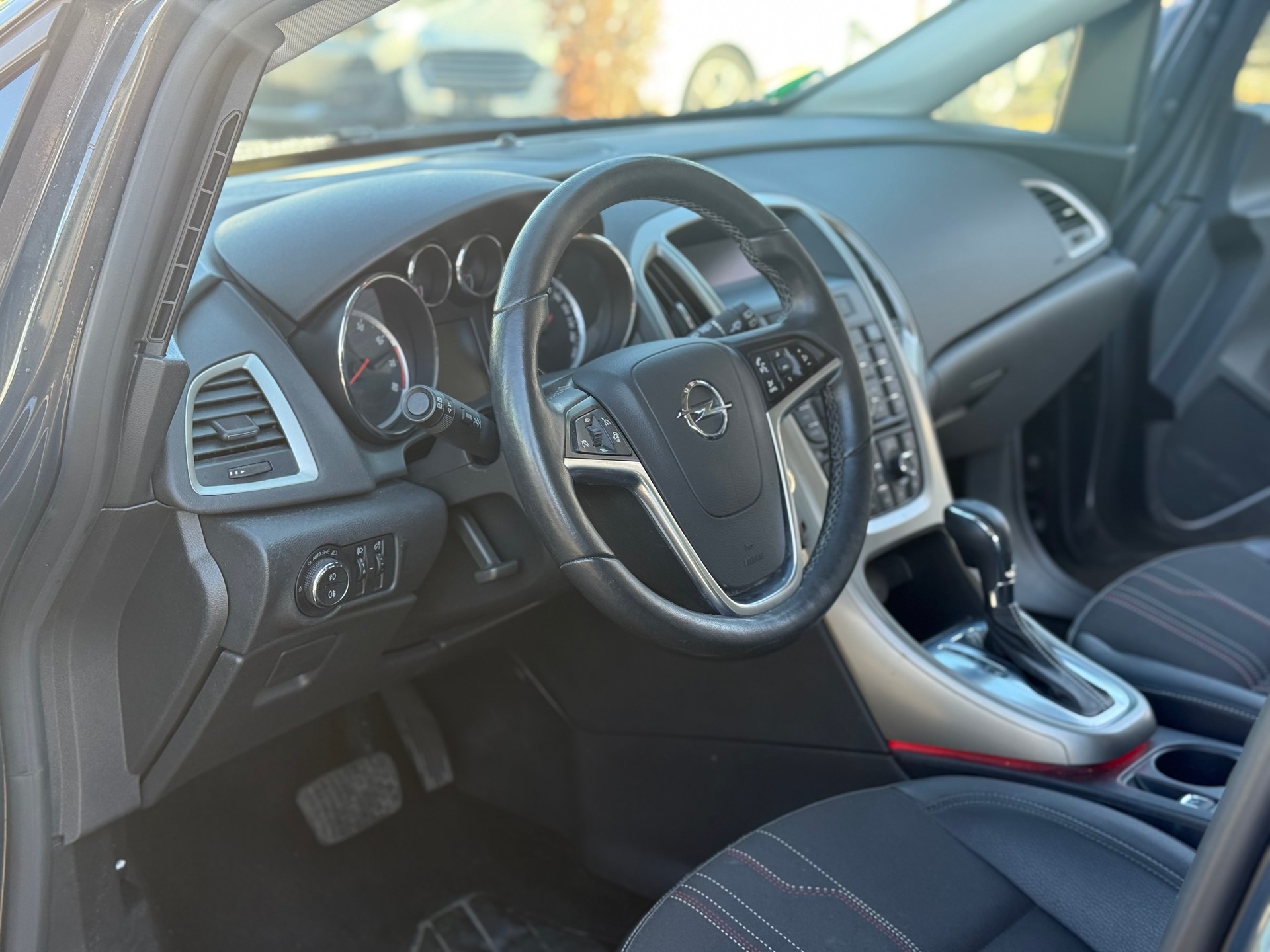 OPEL Astra SportsTourer 1.4i 16V Turbo Sport Automatic-image-4