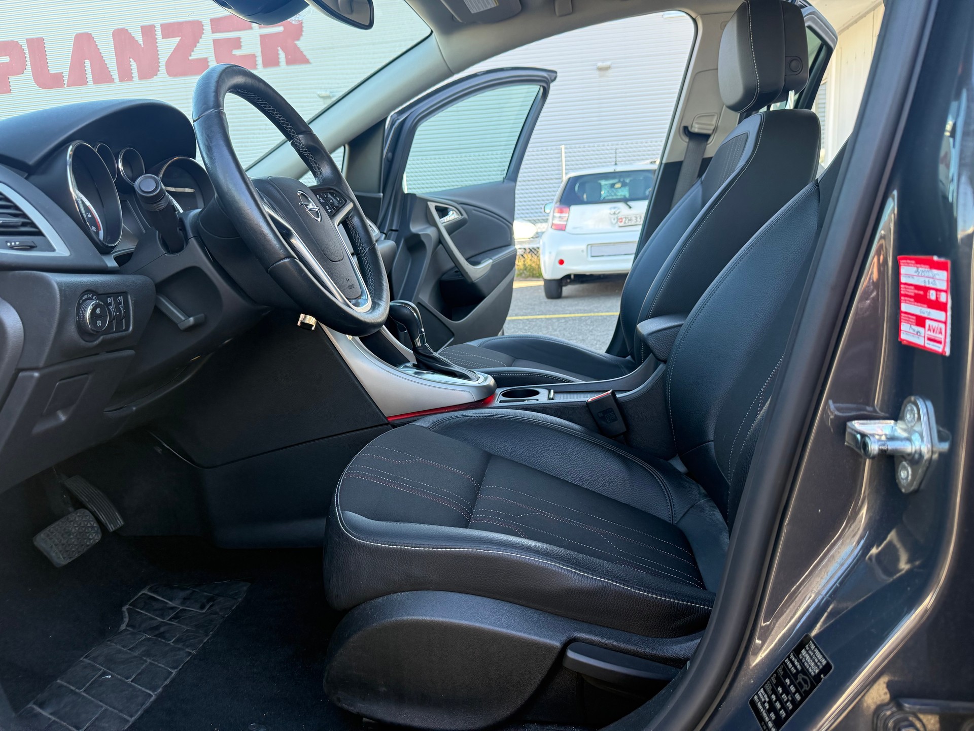 OPEL Astra SportsTourer 1.4i 16V Turbo Sport Automatic-image-6