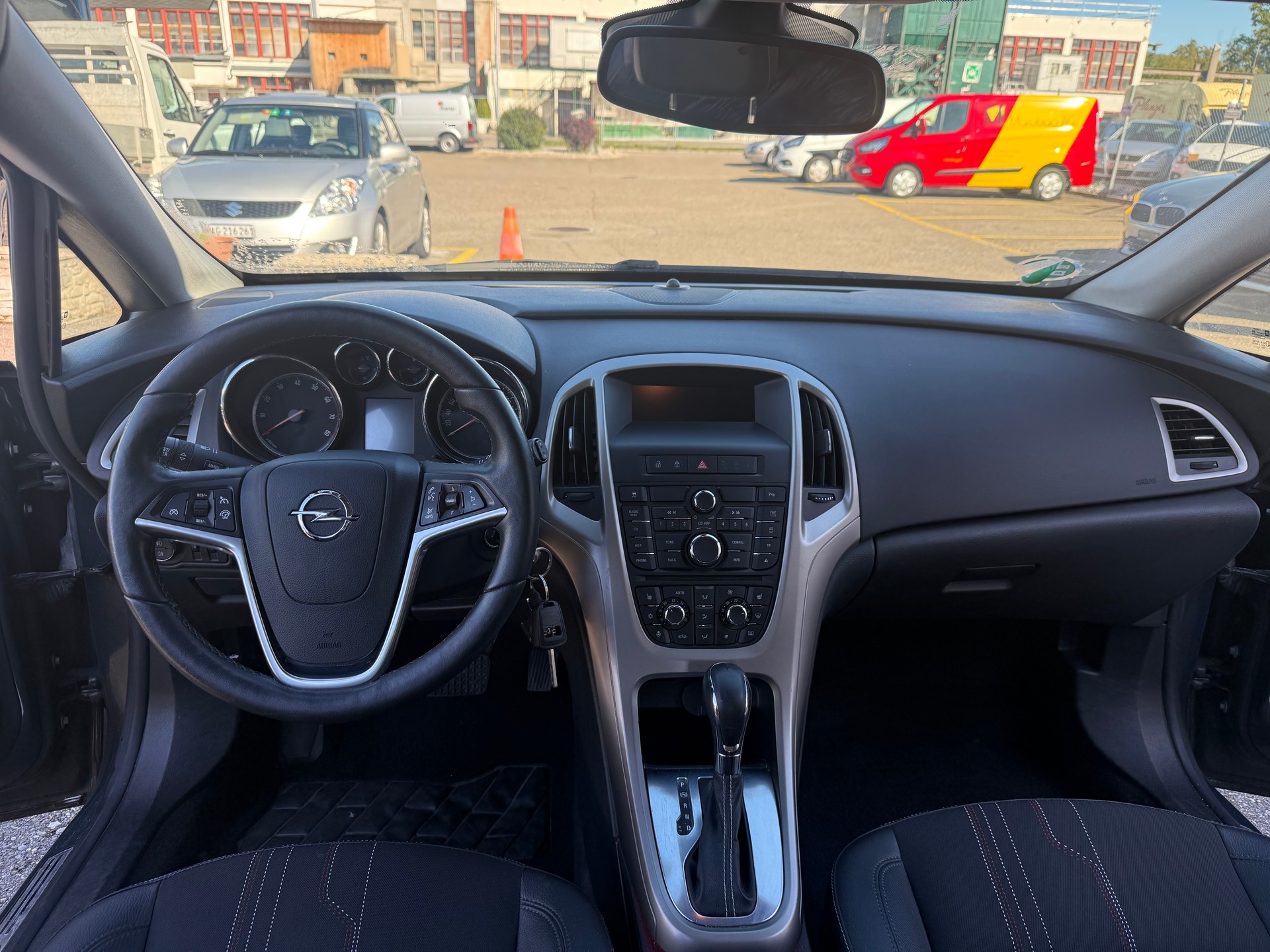 OPEL Astra SportsTourer 1.4i 16V Turbo Sport Automatic-image-3