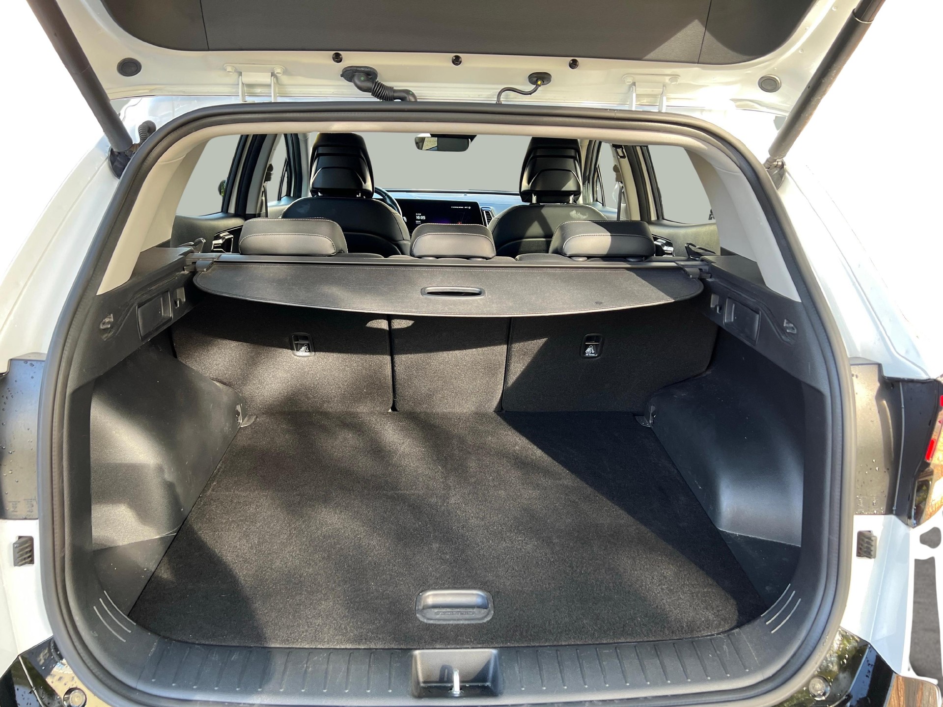 KIA Sportage 1.6T-GDi HEV Style 4x4 A-image-11