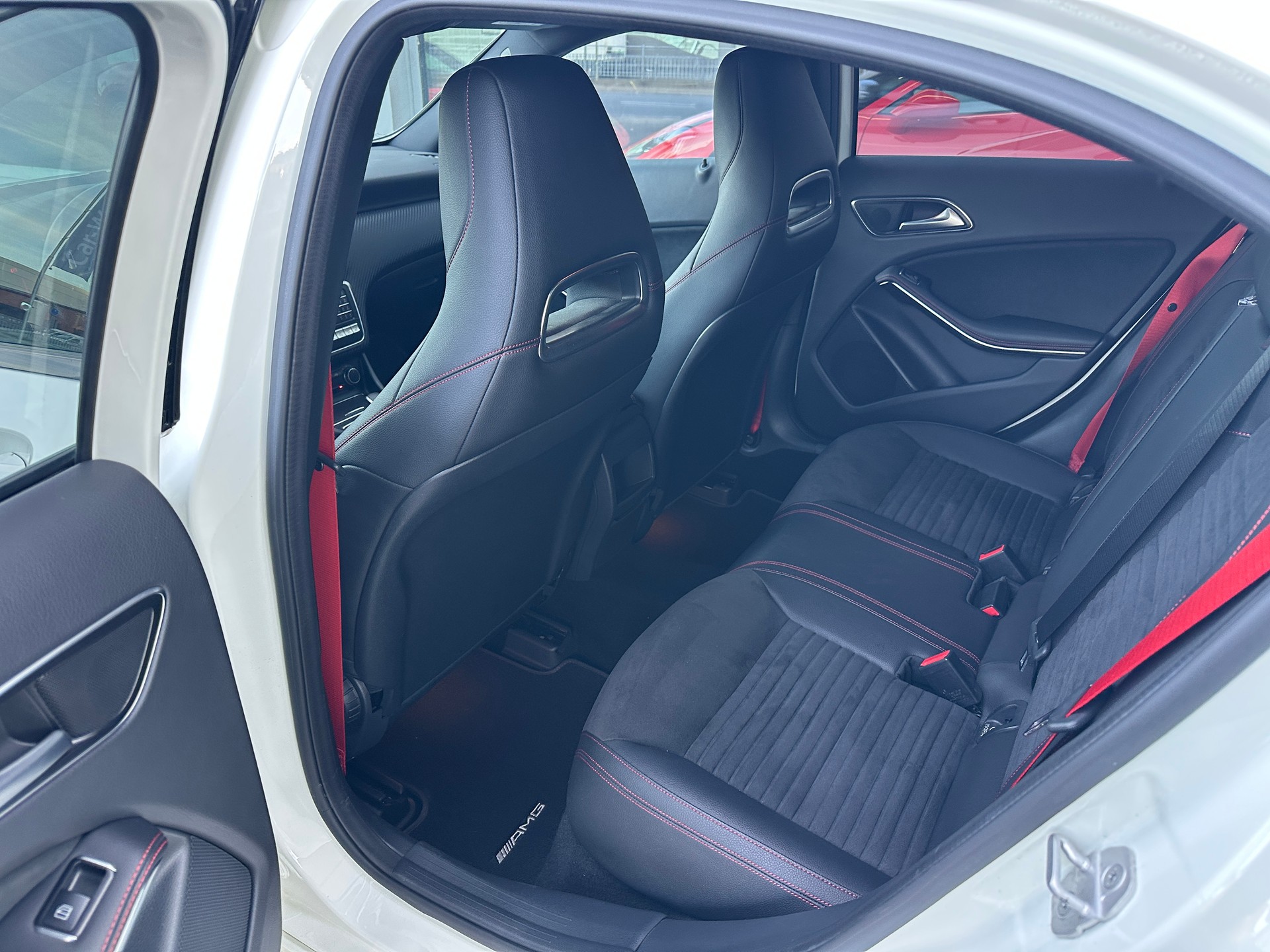 MERCEDES-BENZ A 45 AMG 4Matic Speedshift 7G-DCT-image-12