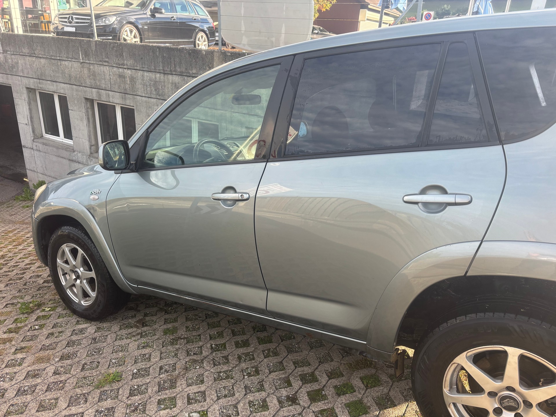TOYOTA RAV-4 2.2D-4 D CleanPower Linea Luna-image-1