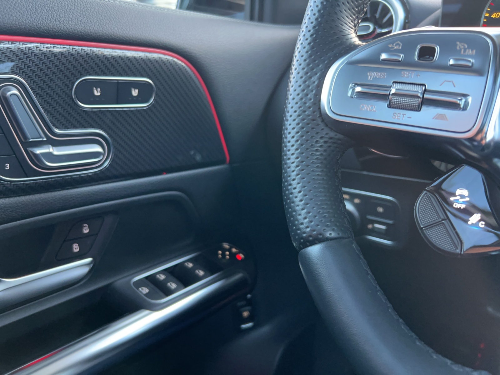 MERCEDES-BENZ GLA 35 AMG 4Matic 8G-Speedshift DCT-image-12
