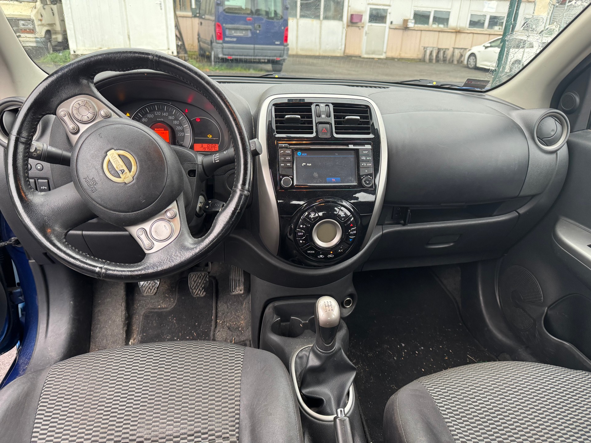 NISSAN Micra 1.2 DIG-S tekna-image-6