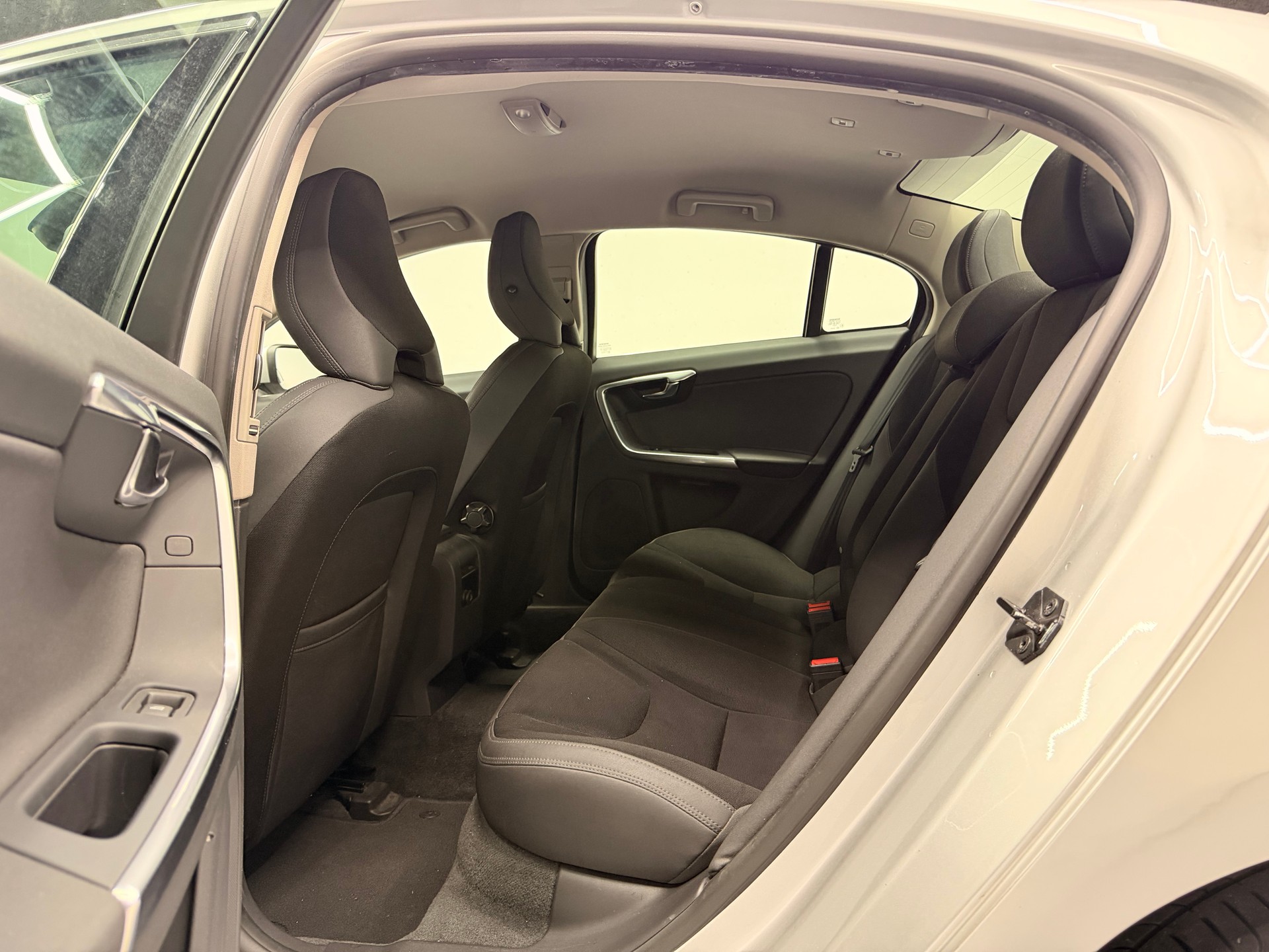 VOLVO S60 2.0T Summum Powershift-image-13