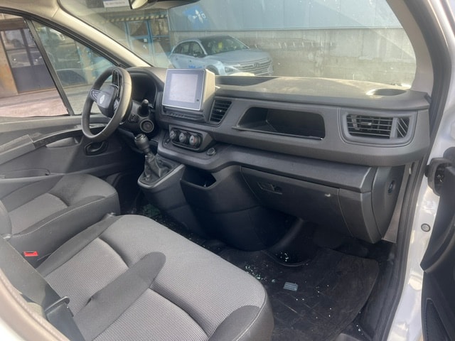 RENAULT Trafic 2.0 Blue dCi110 Advance L2H1 EN-image-2