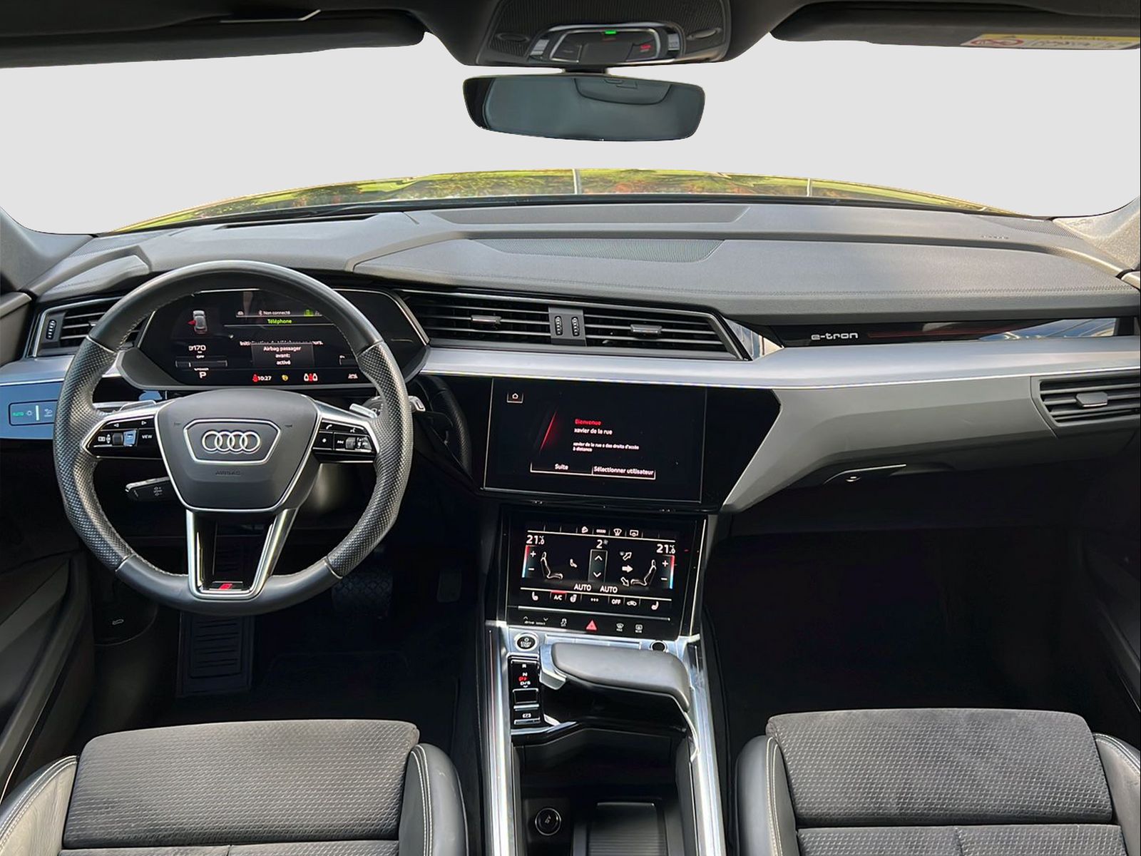 AUDI e-tron 55 S Line quattro-image-6