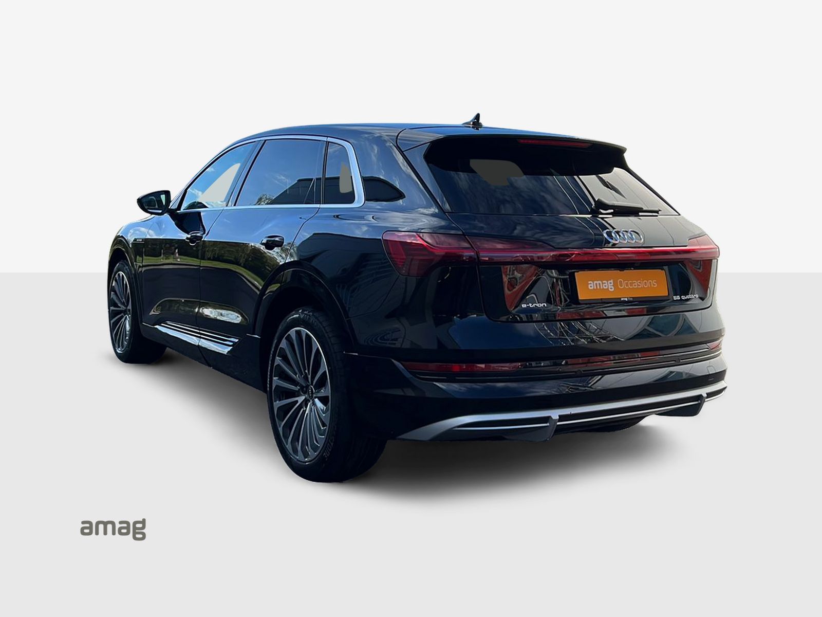 AUDI e-tron 55 S Line quattro-image-3