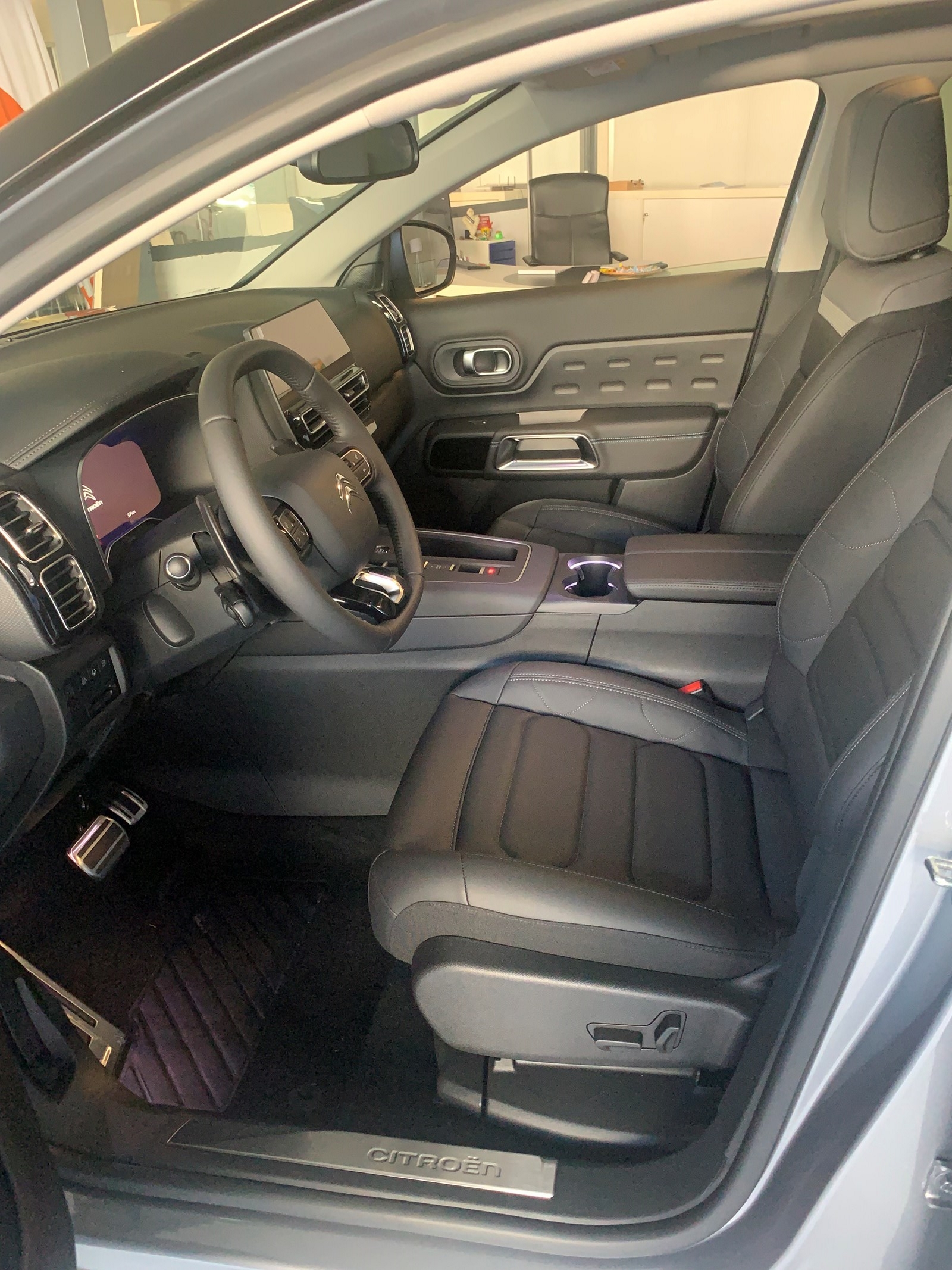CITROEN C5 Aircross 1.6 PHEV Shine Pack-image-6