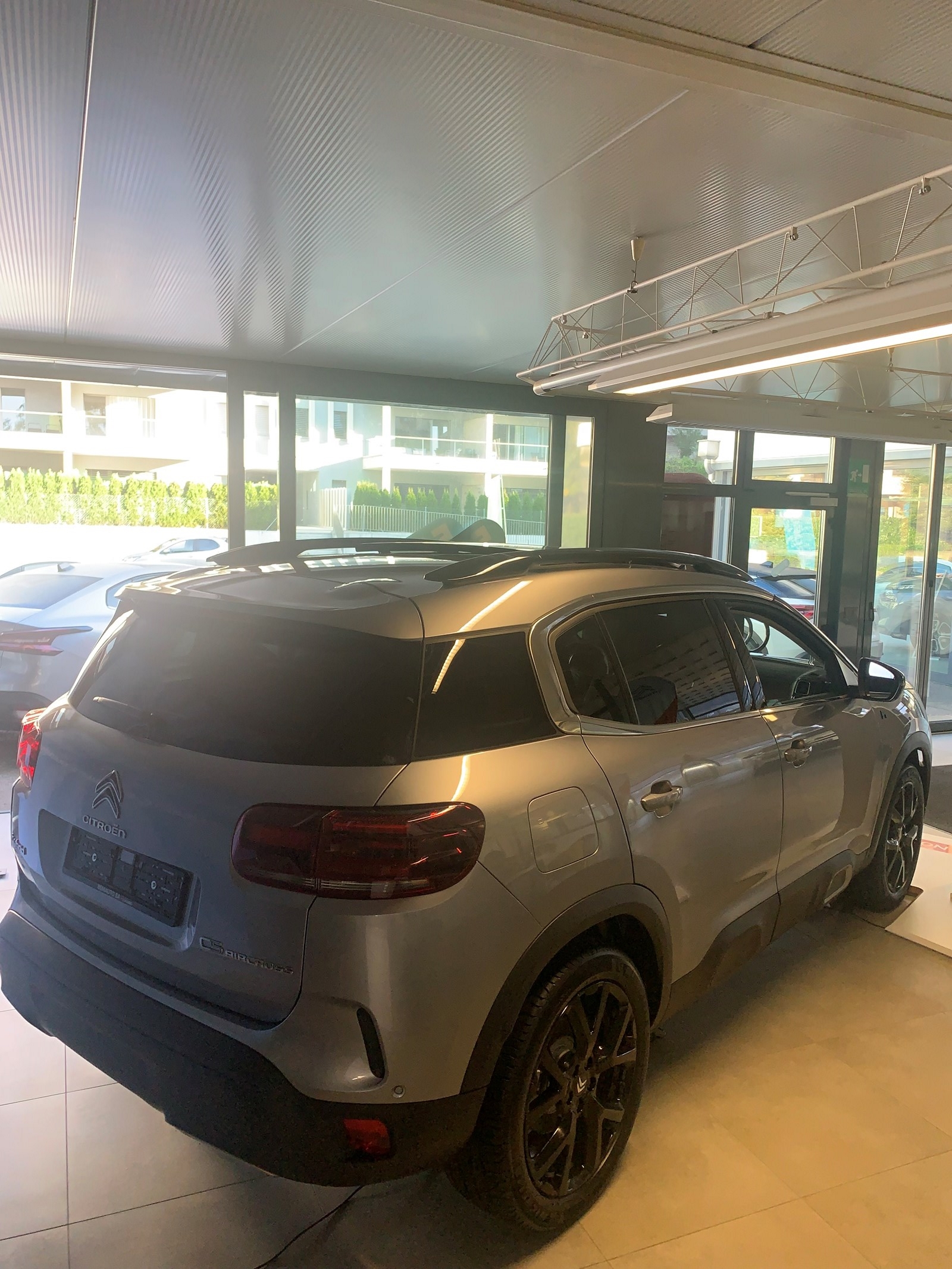 CITROEN C5 Aircross 1.6 PHEV Shine Pack-image-3