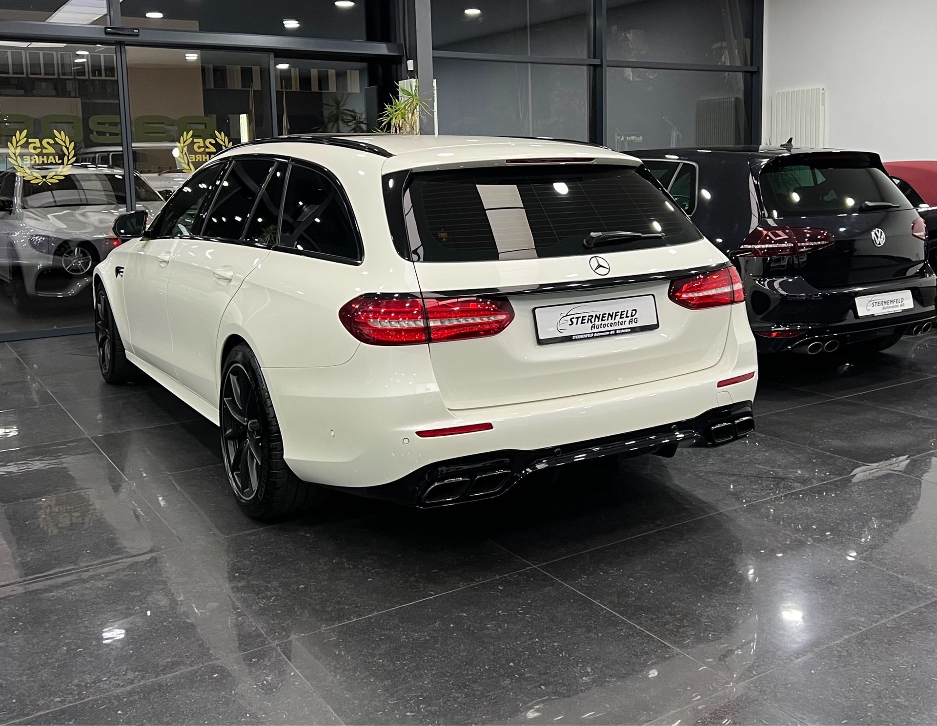 MERCEDES-BENZ E 63 AMG 4 Matic 9G-Tronic-image-4