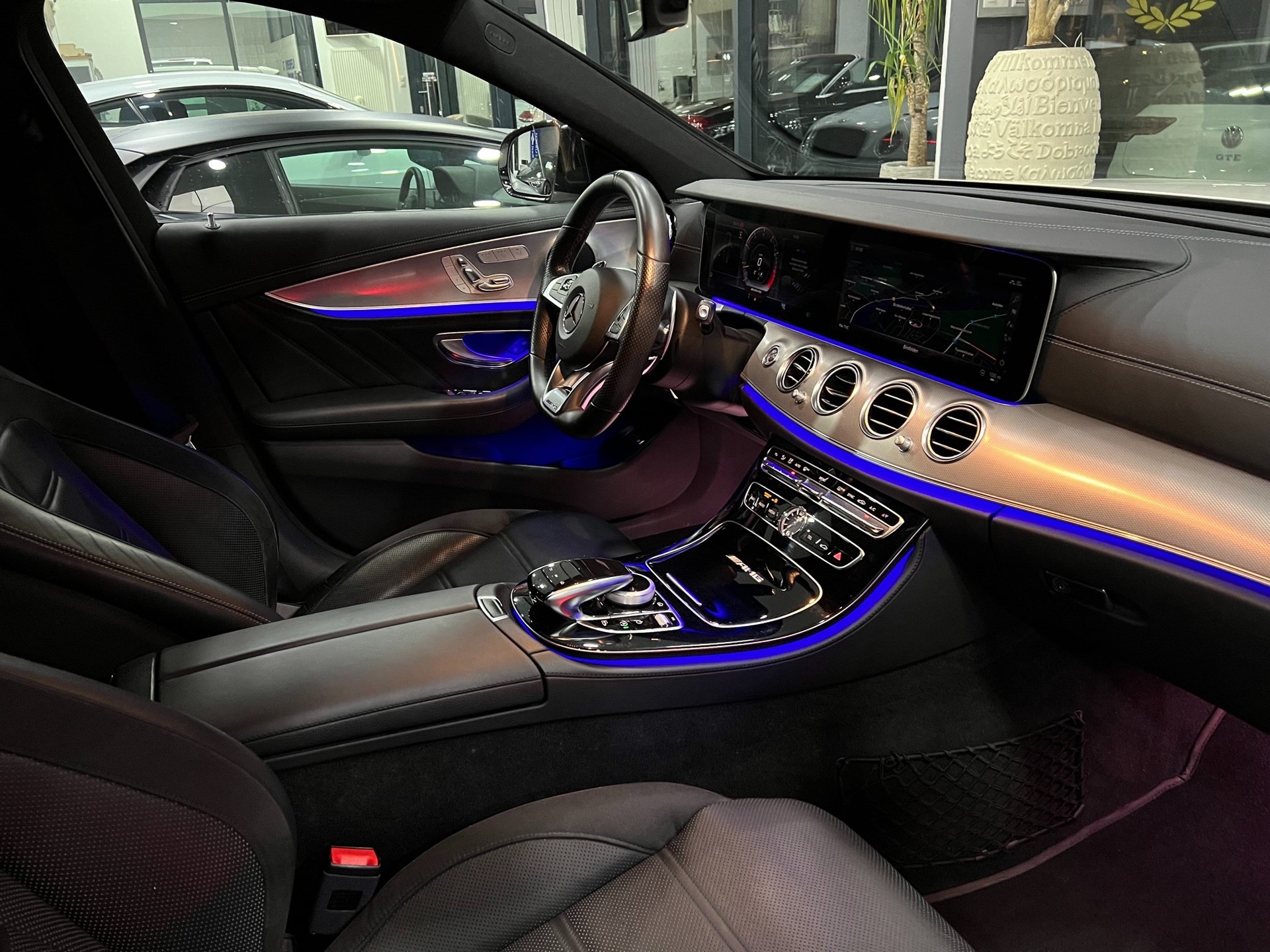 MERCEDES-BENZ E 63 AMG 4 Matic 9G-Tronic-image-10