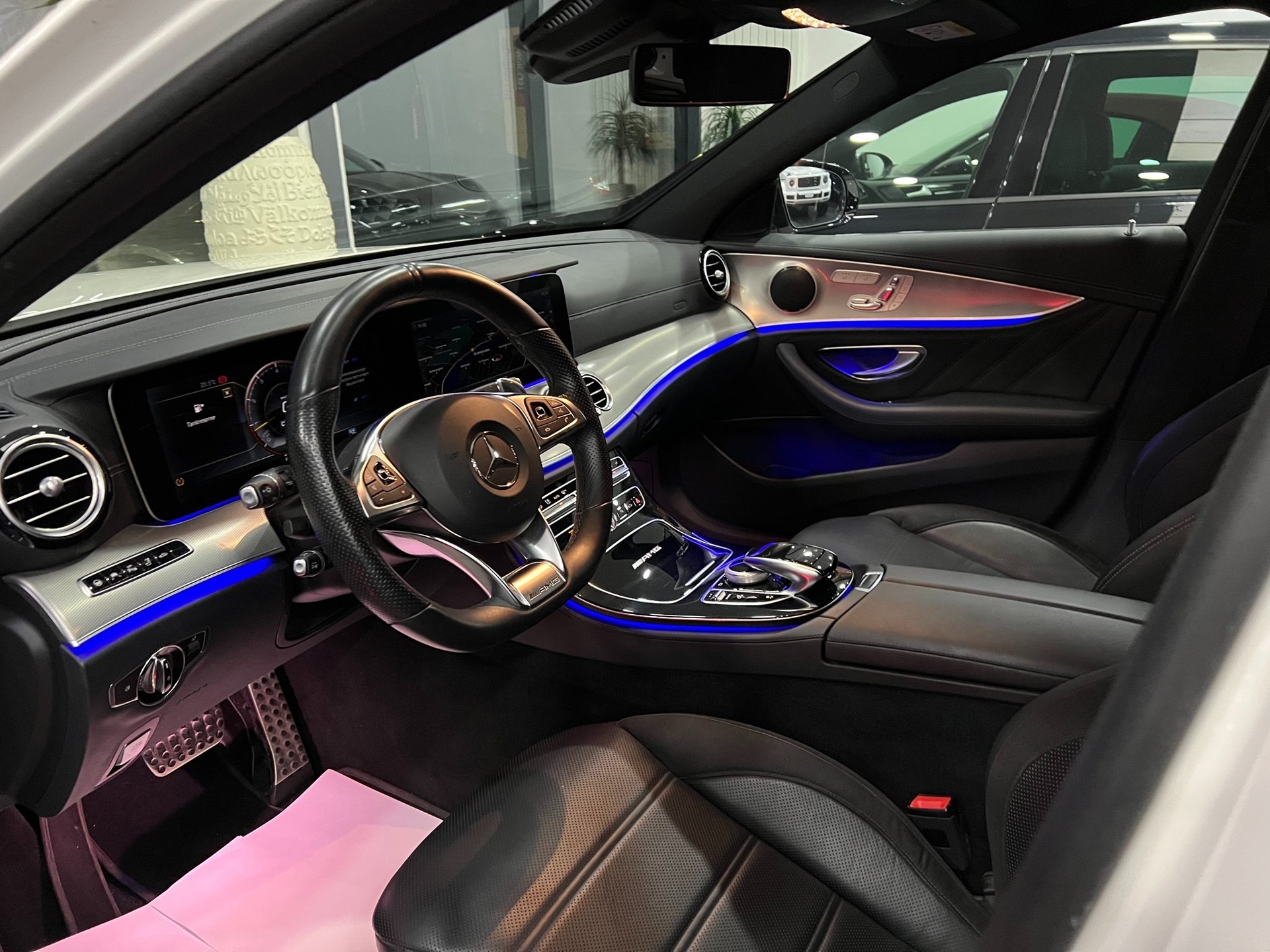 MERCEDES-BENZ E 63 AMG 4 Matic 9G-Tronic-image-6