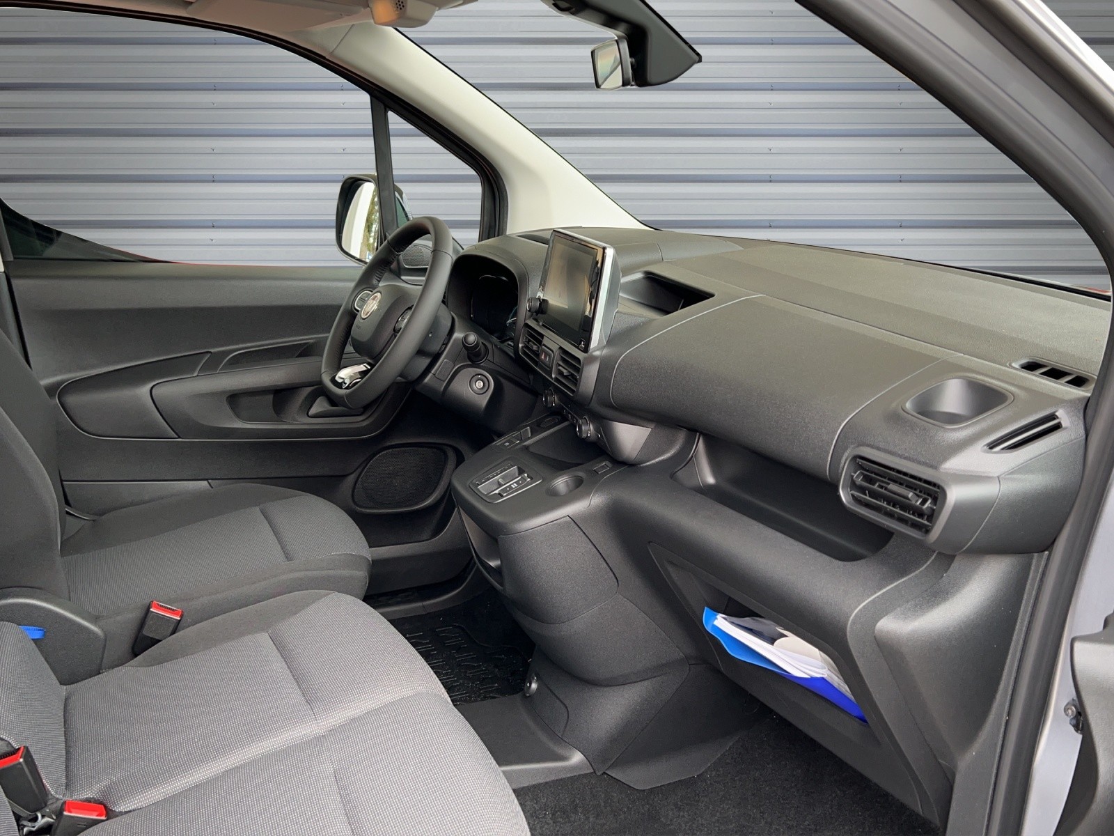 FIAT e-Doblo L1 50kWh Launch Edition-image-9