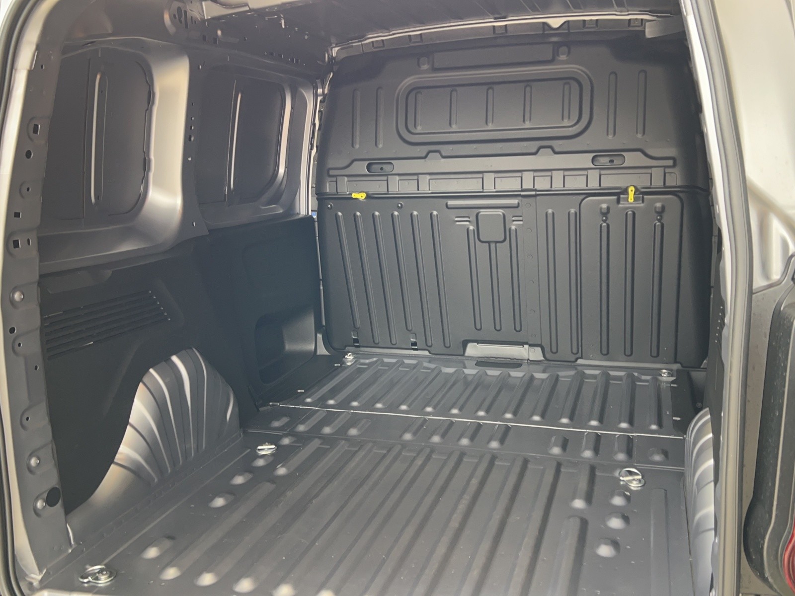 FIAT e-Doblo L1 50kWh Launch Edition-image-7