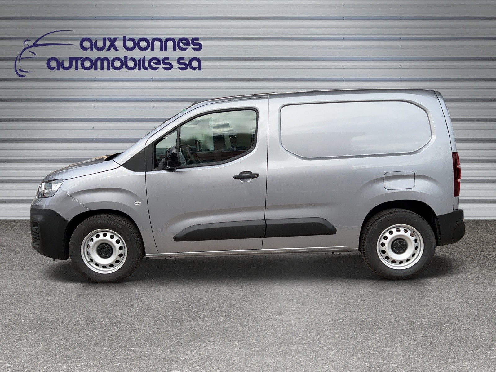 FIAT e-Doblo L1 50kWh Launch Edition-image-13