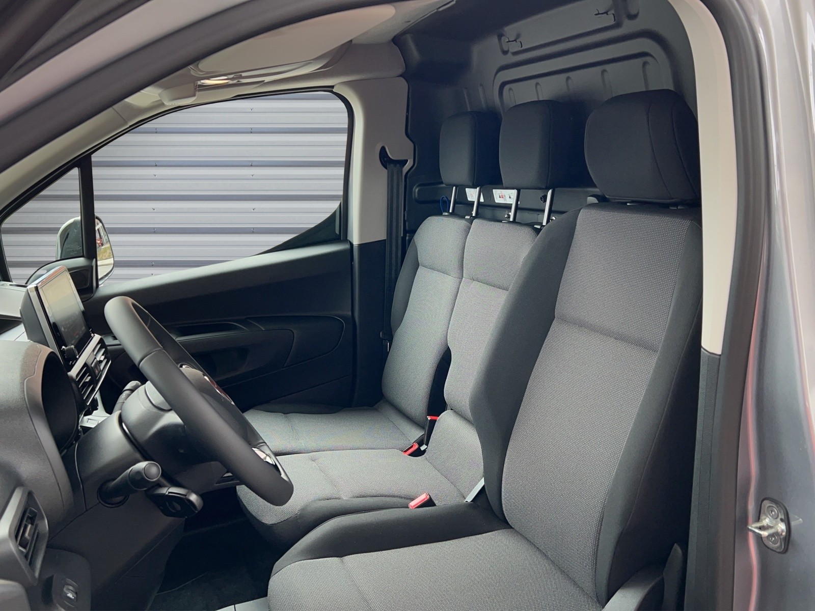 FIAT e-Doblo L1 50kWh Launch Edition-image-11